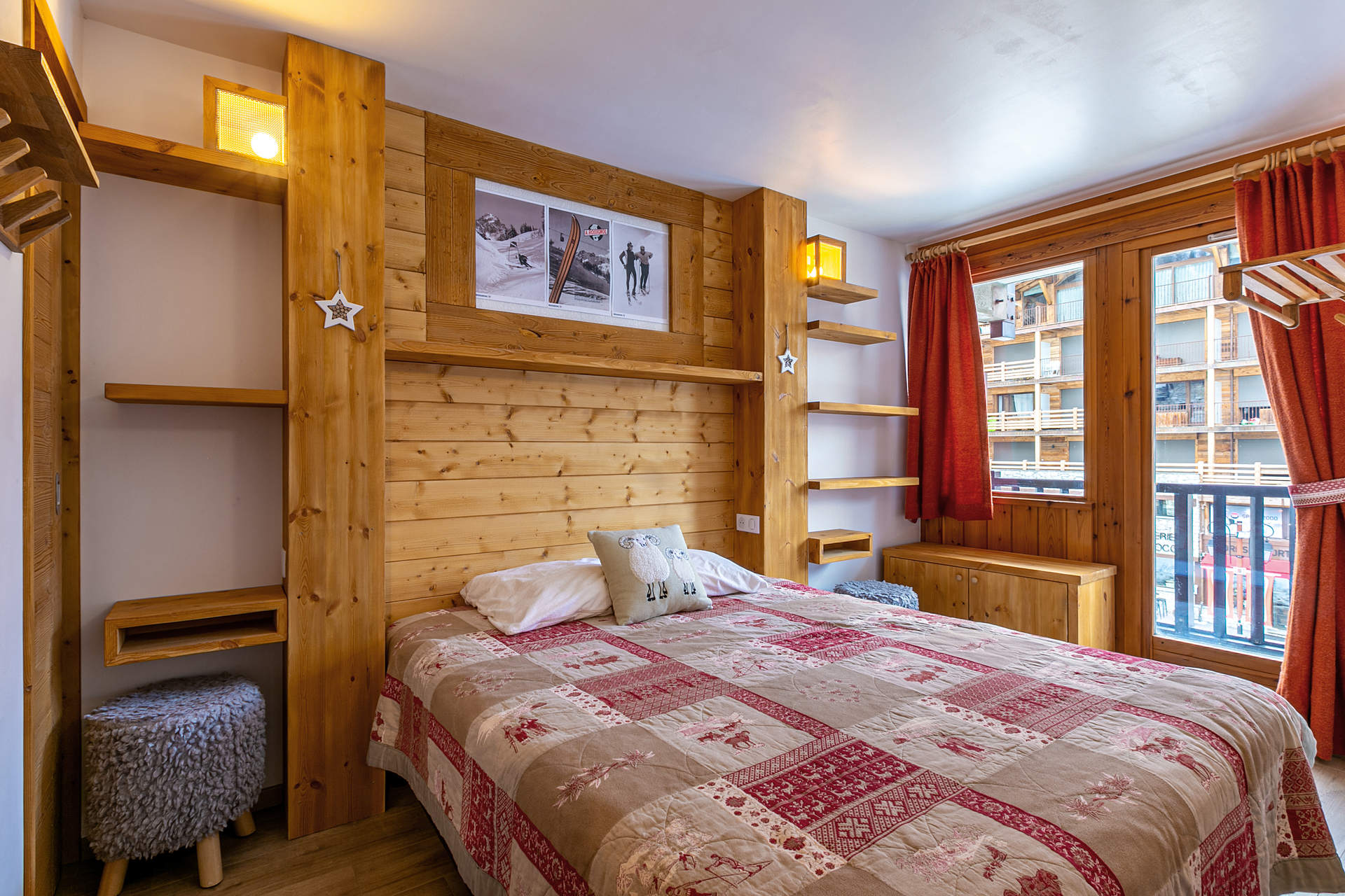 _lv_images__lot_0001120100_06_1458173