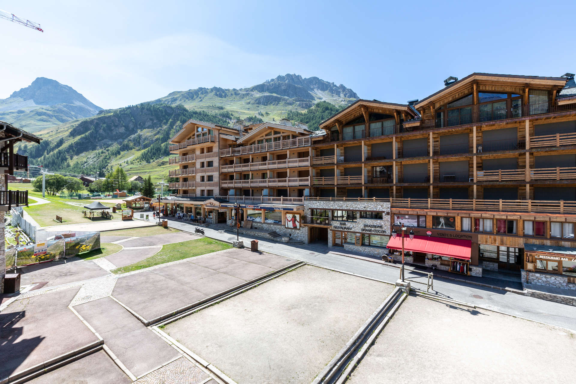 _lv_images__lot_0001120100_10_1458177