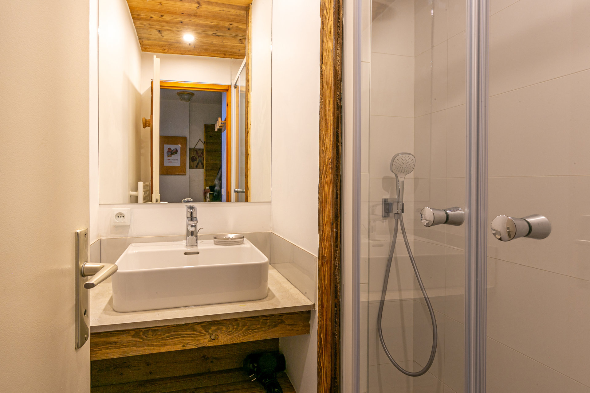 _lv_images__lot_0001120109_07_1457850