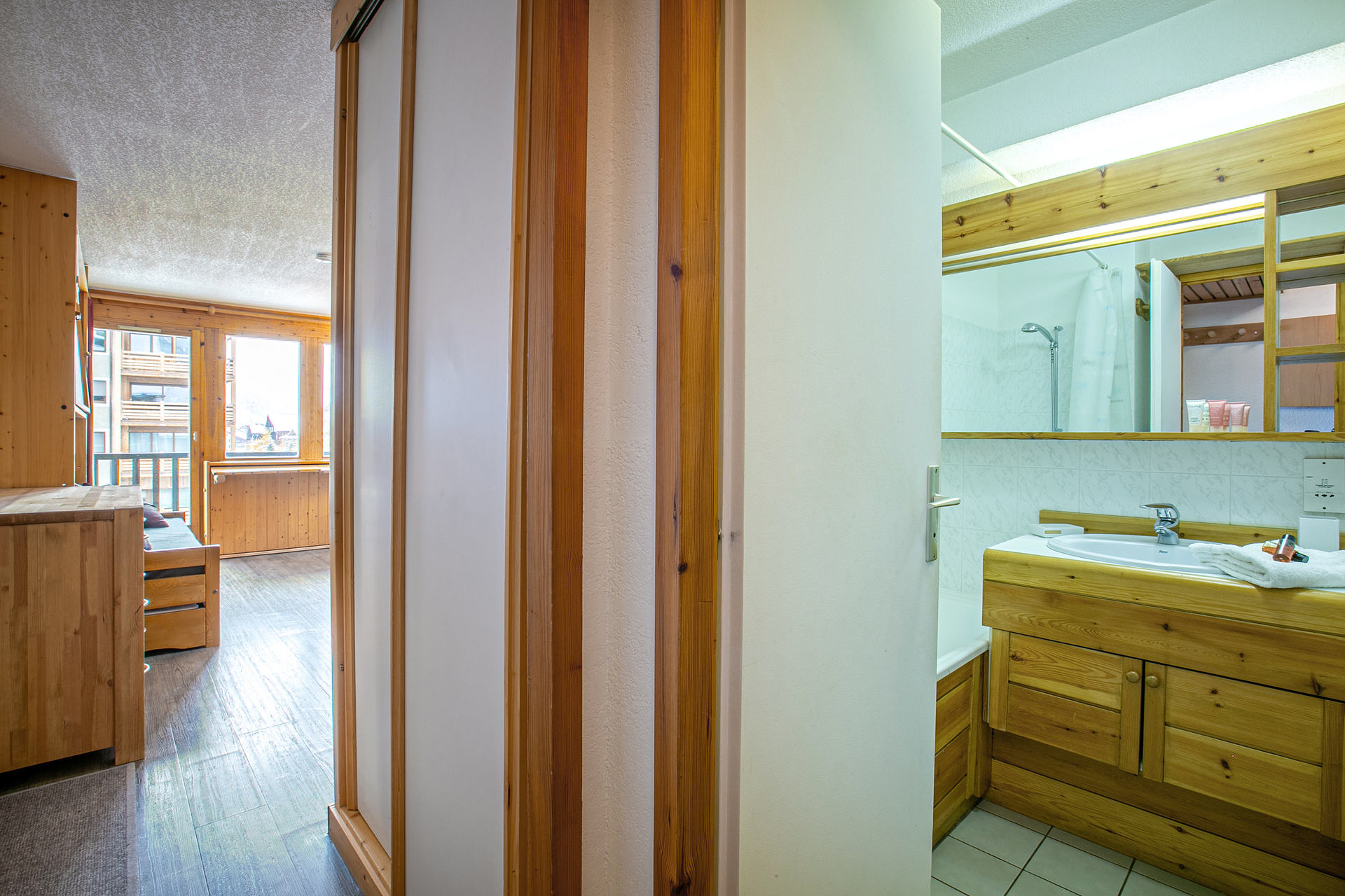 _lv_images__lot_0001120271_05_1458547