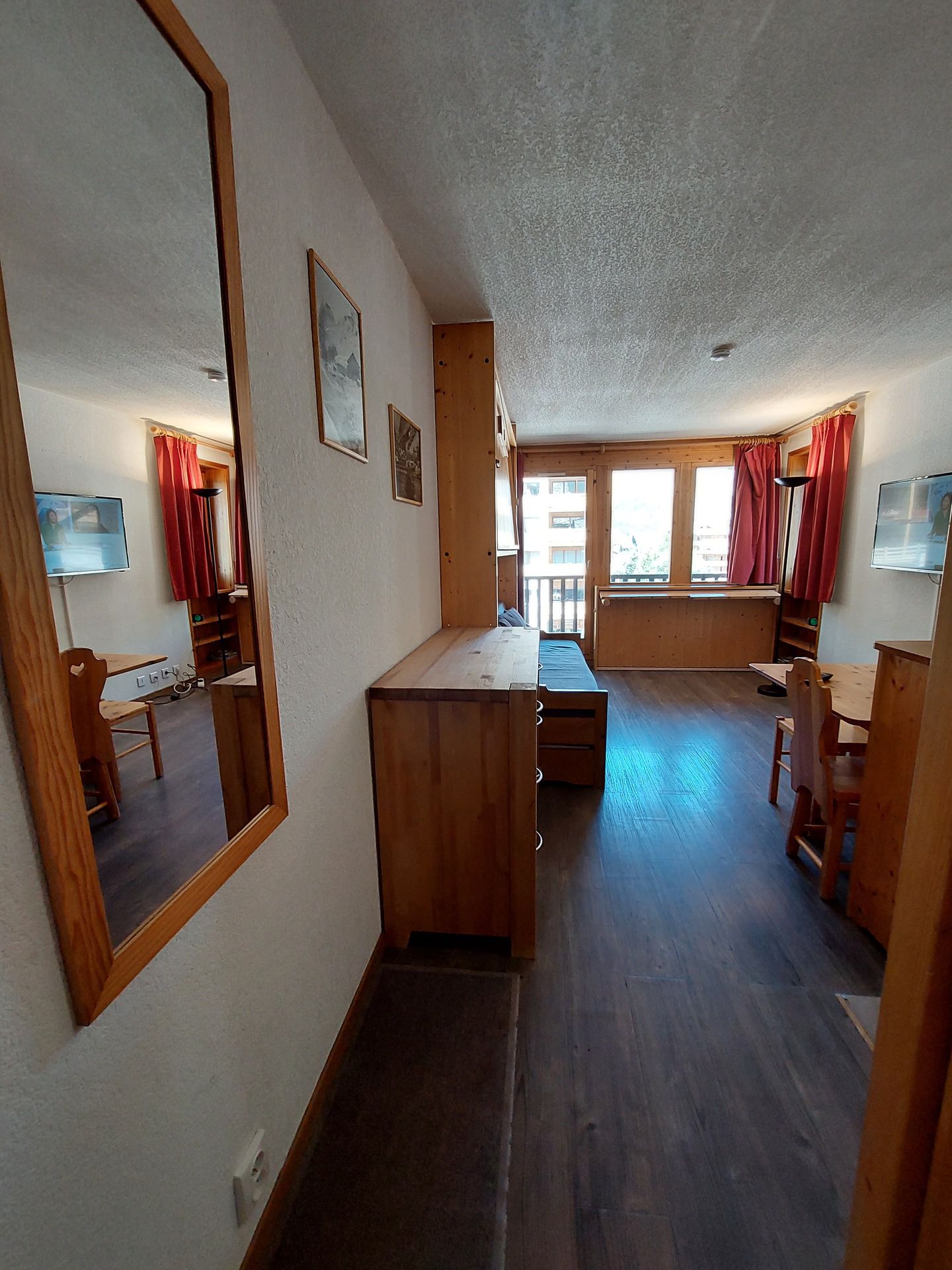 _lv_images__lot_0001120271_07_1458549