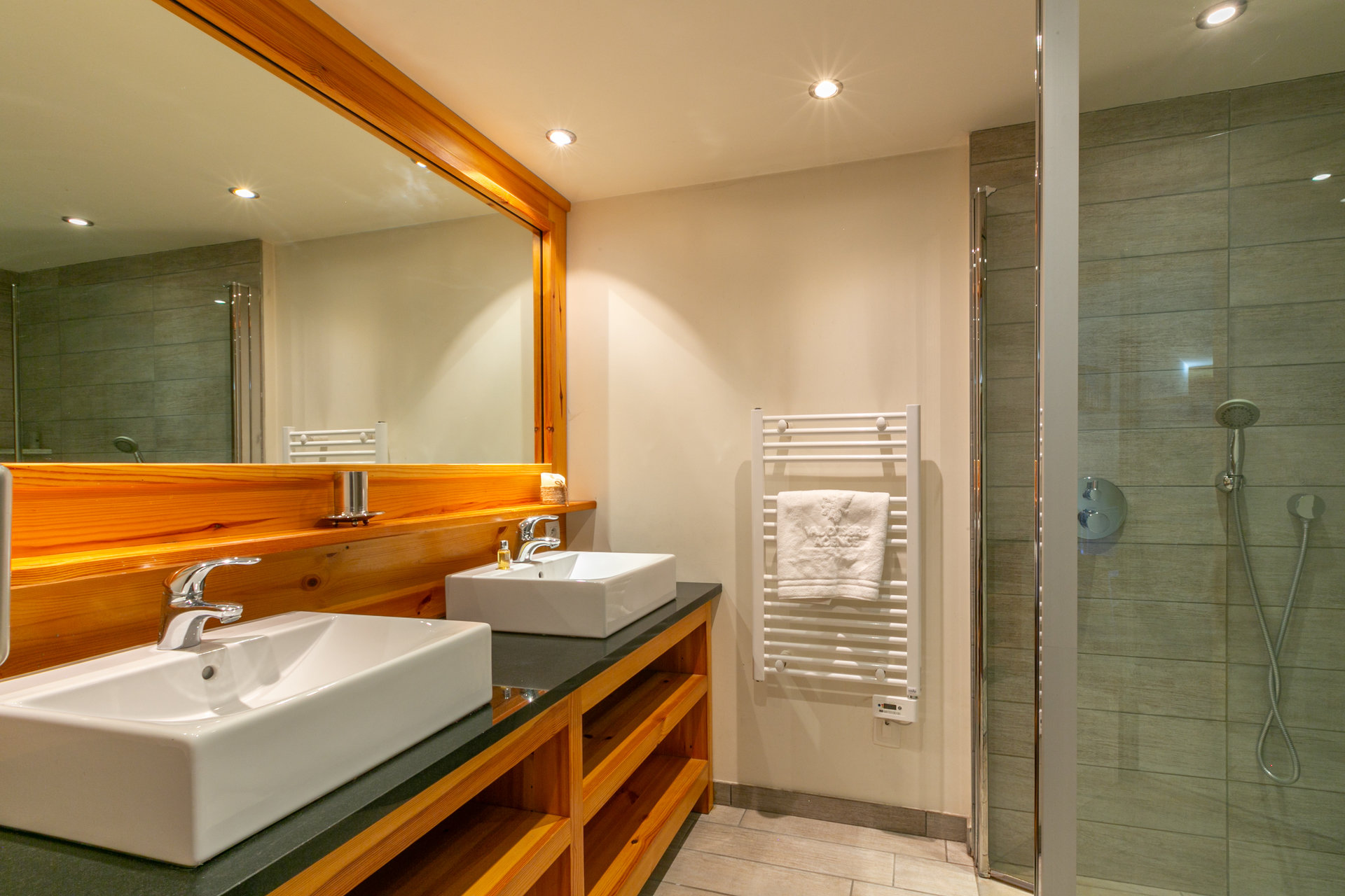 _lv_images__lot_0001160006_11_1456709