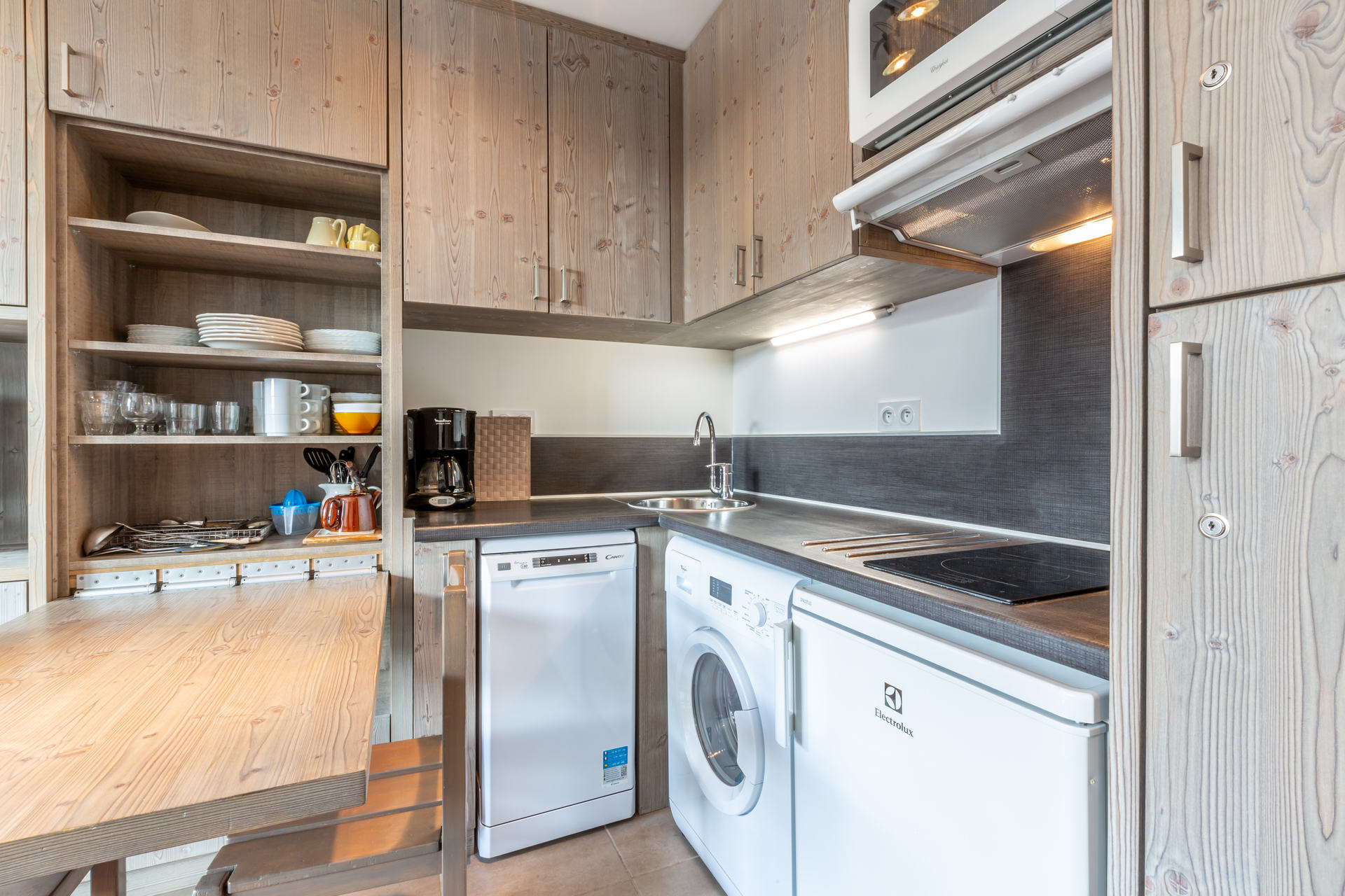 _lv_images__lot_0001190034_07_1458354