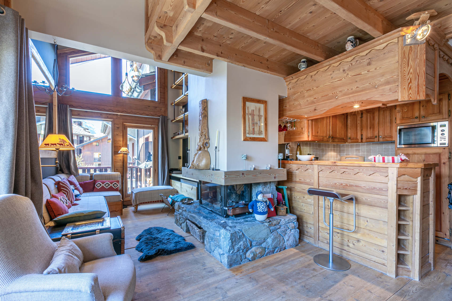 _lv_images__lot_0001220001_01_1457189