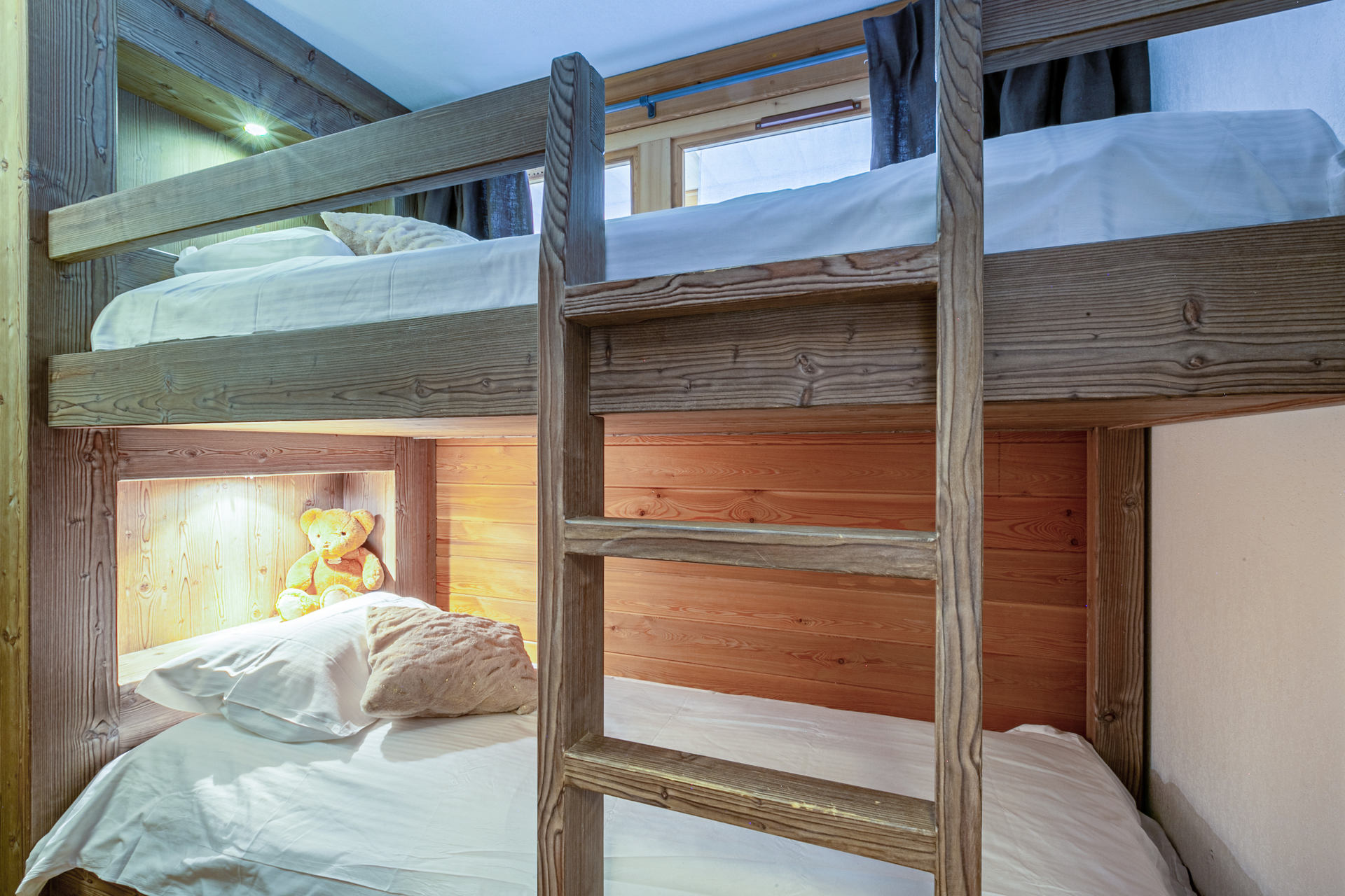 _lv_images__lot_0001220001_11_1457199