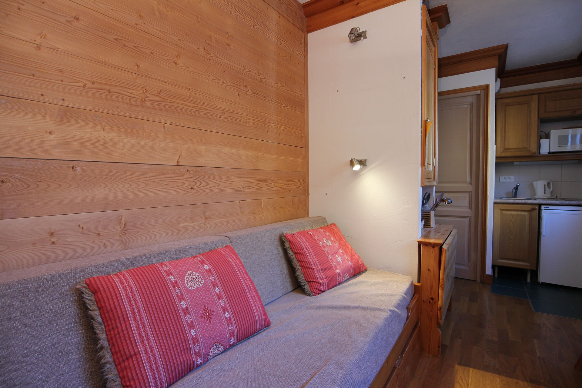 _lv_images__lot_0001280001_03_1458485