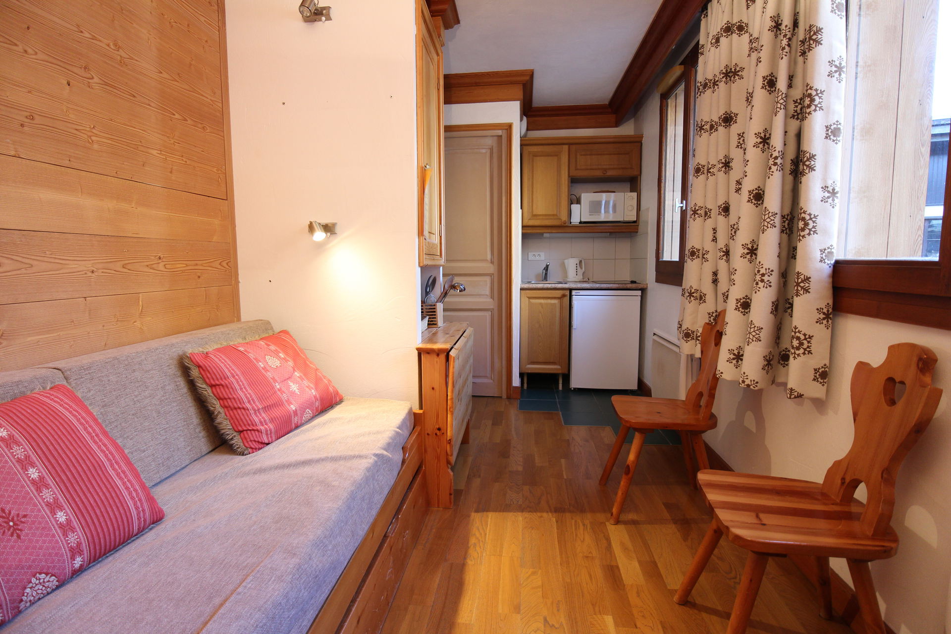 _lv_images__lot_0001280001_04_1458486