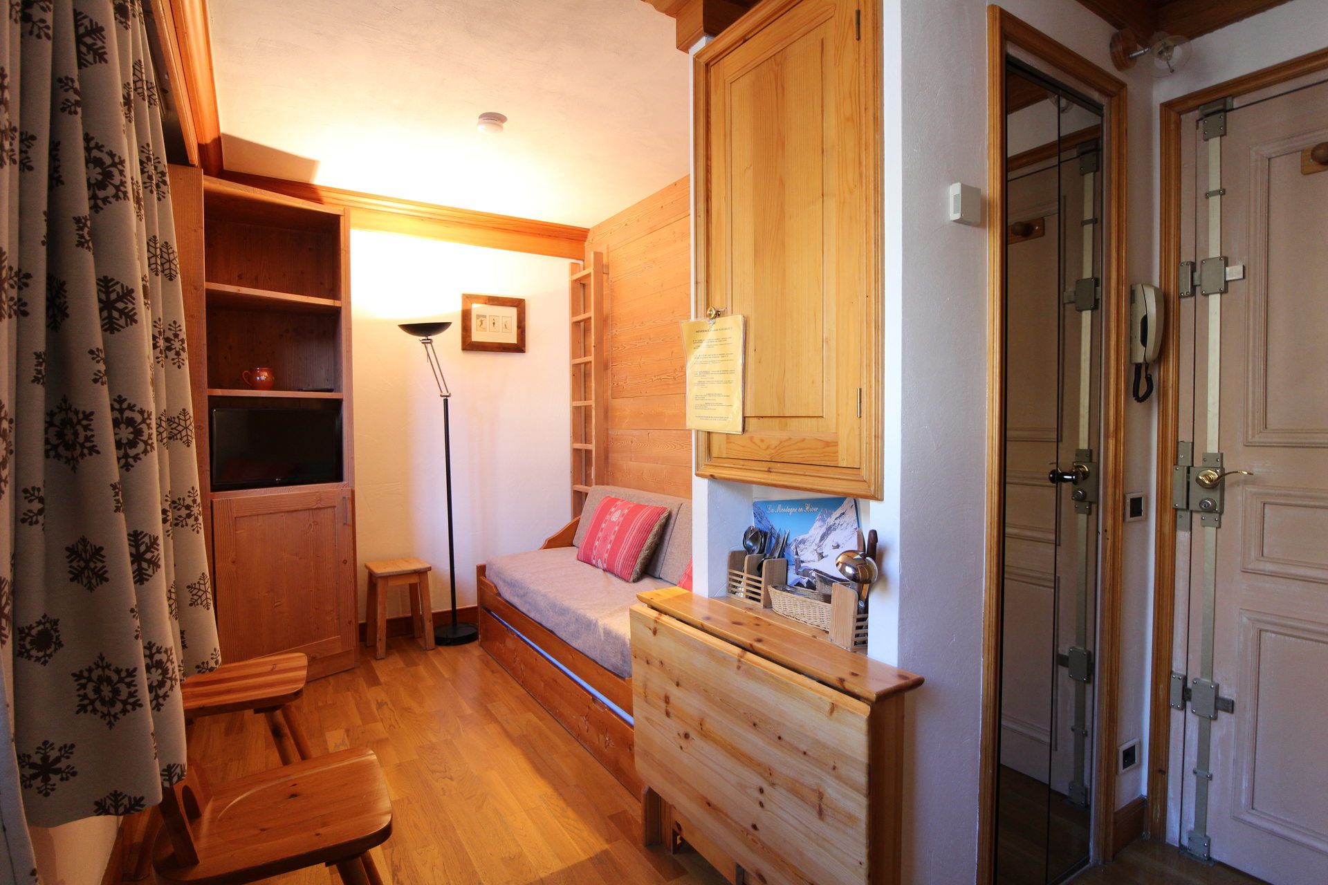 _lv_images__lot_0001280001_05_1458487