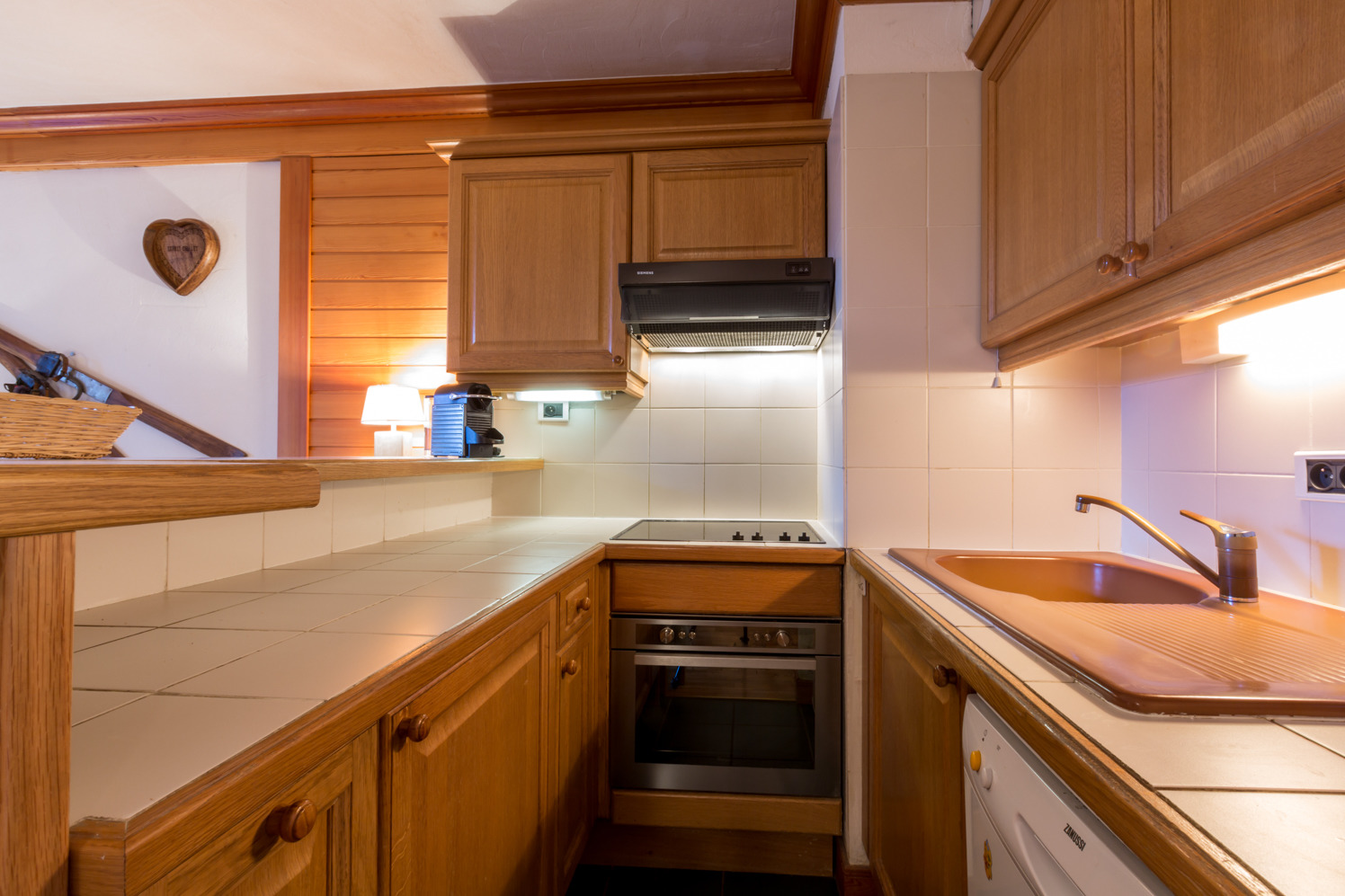 _lv_images__lot_0001280010_13_1457279