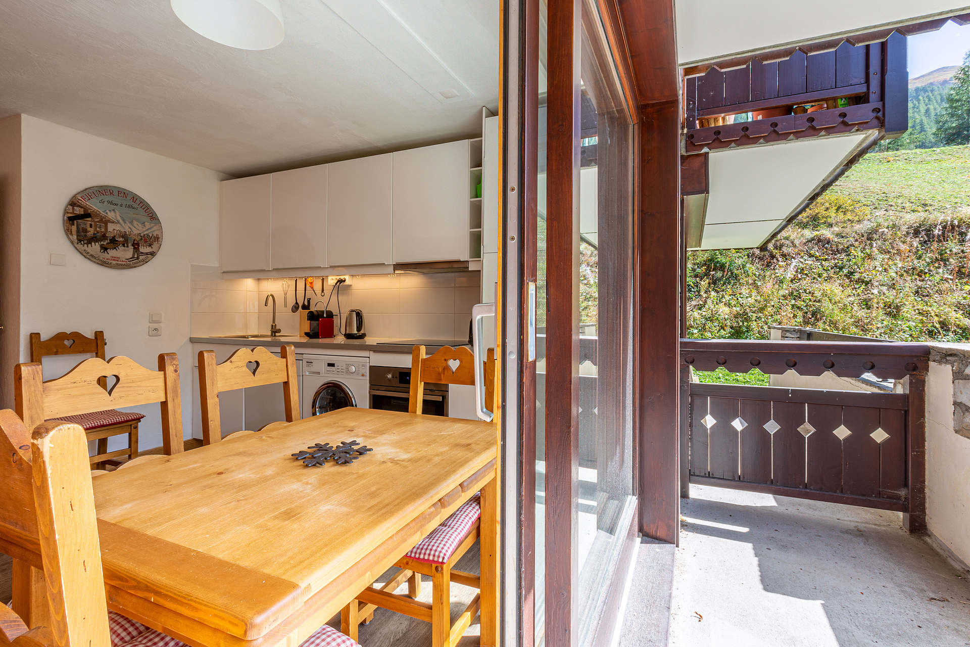 _lv_images__lot_0001320012_04_1457741