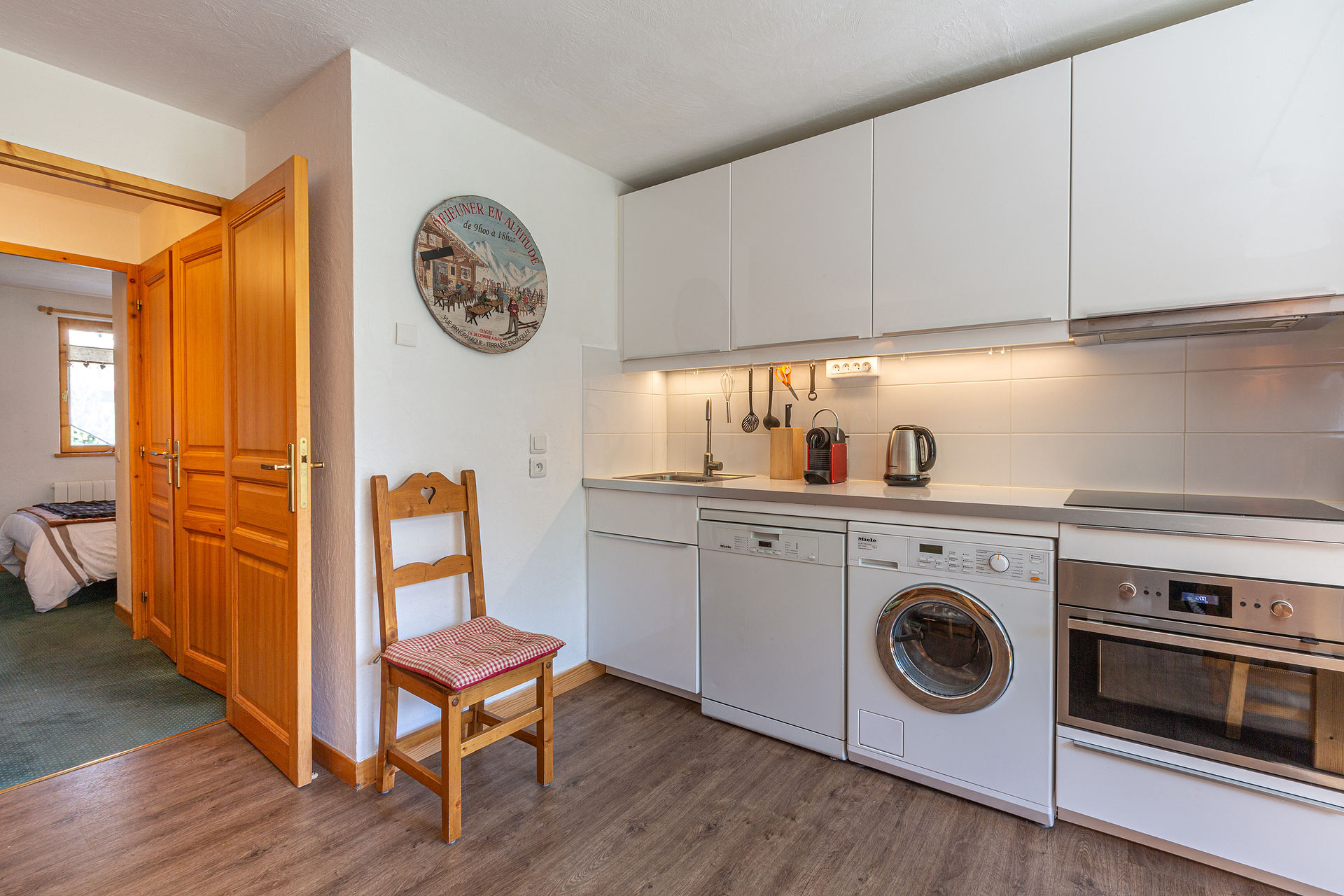 _lv_images__lot_0001320012_05_1457742