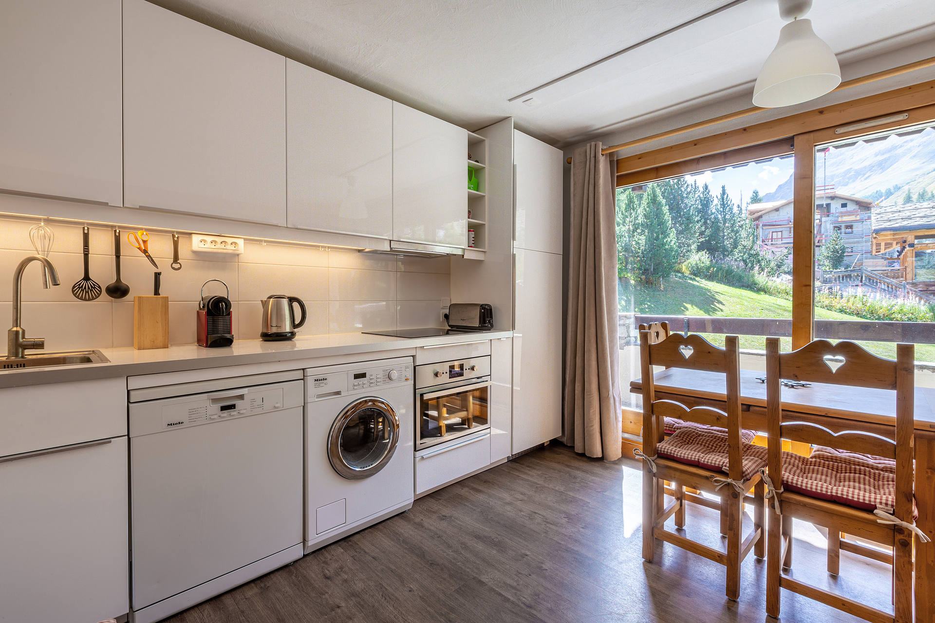 _lv_images__lot_0001320012_14_1457751