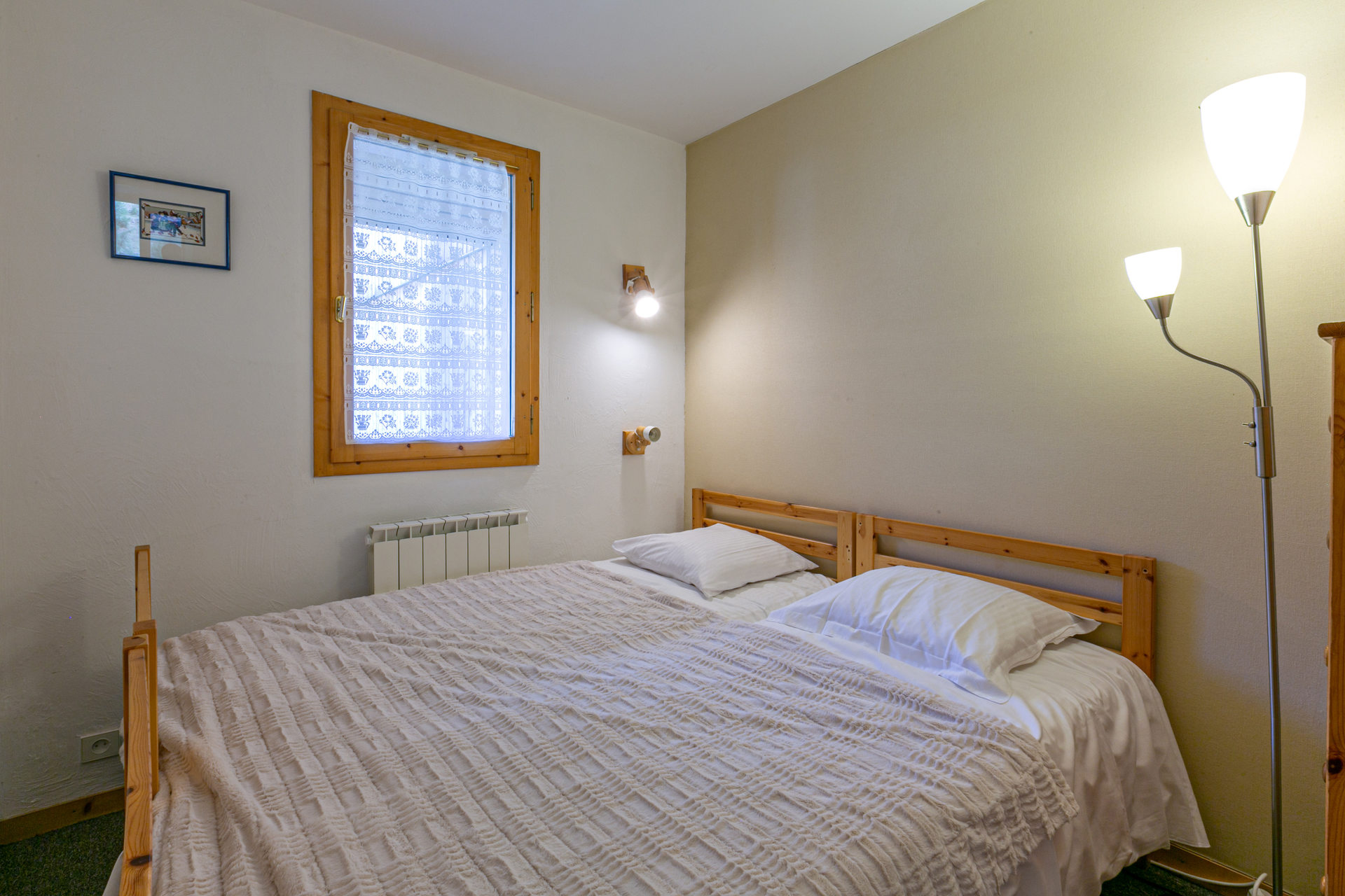 _lv_images__lot_0001330002_10_1457153