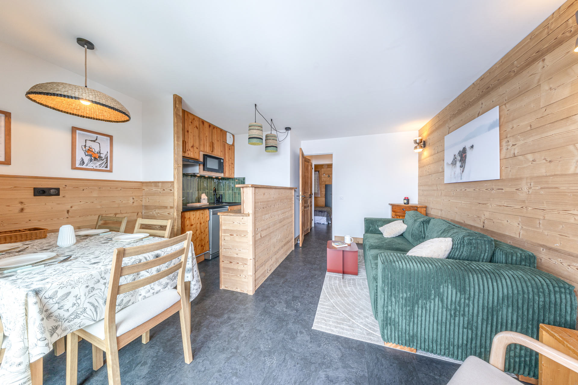 _lv_images__lot_0001330004_01_1456163