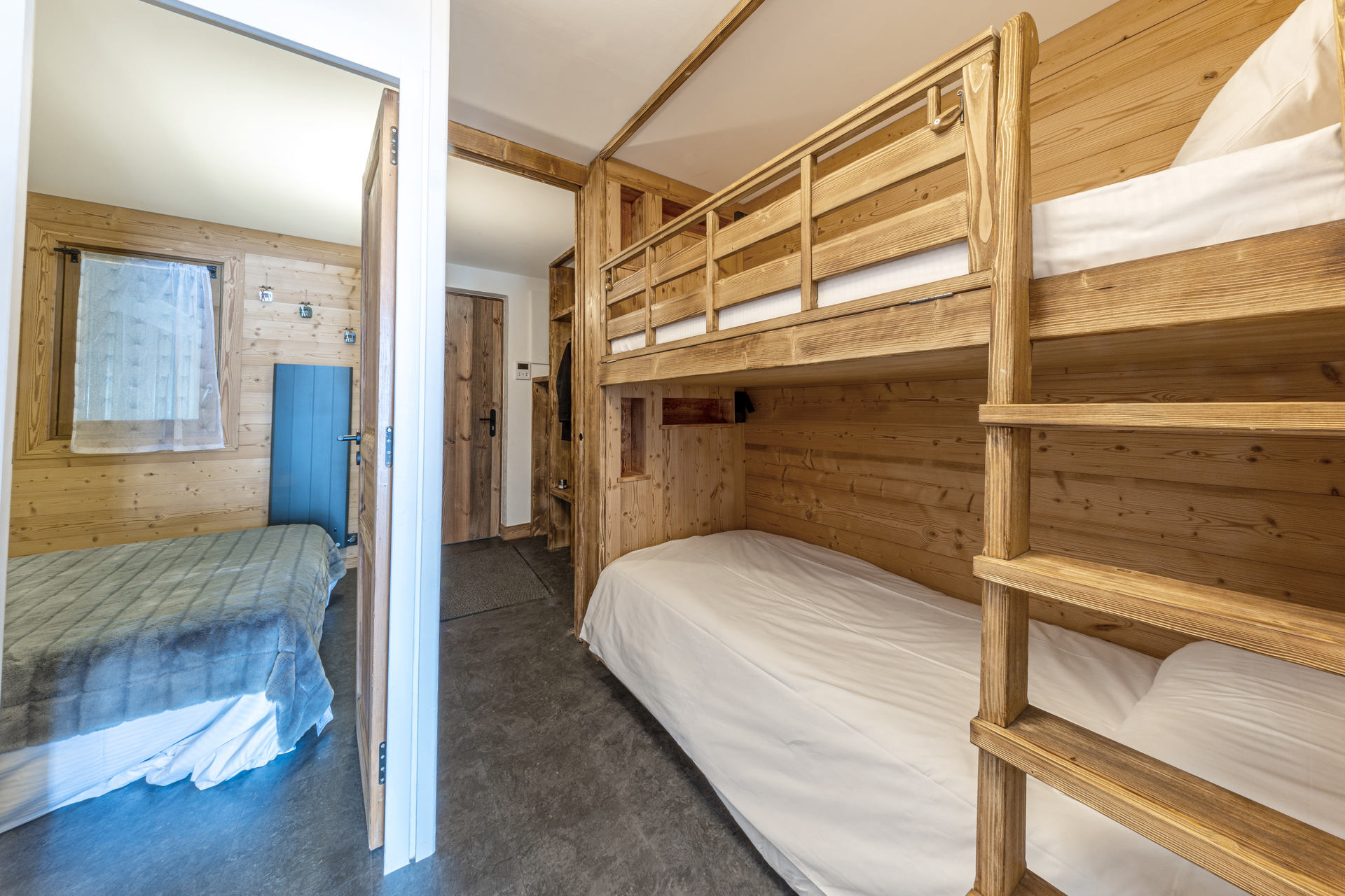 _lv_images__lot_0001330004_09_1456171