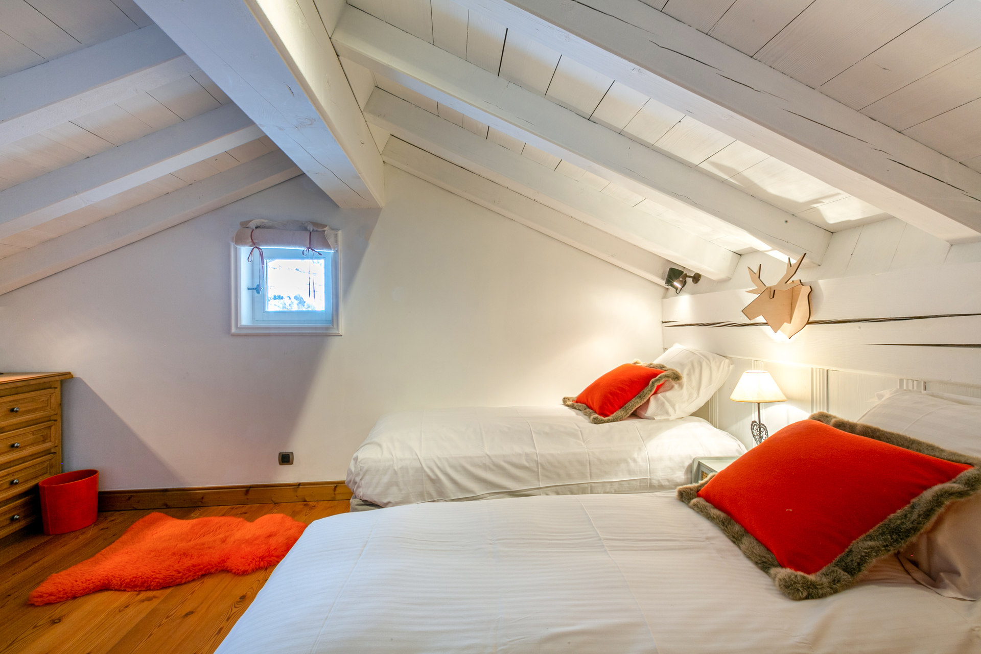 _lv_images__lot_0001380022_10_1454842