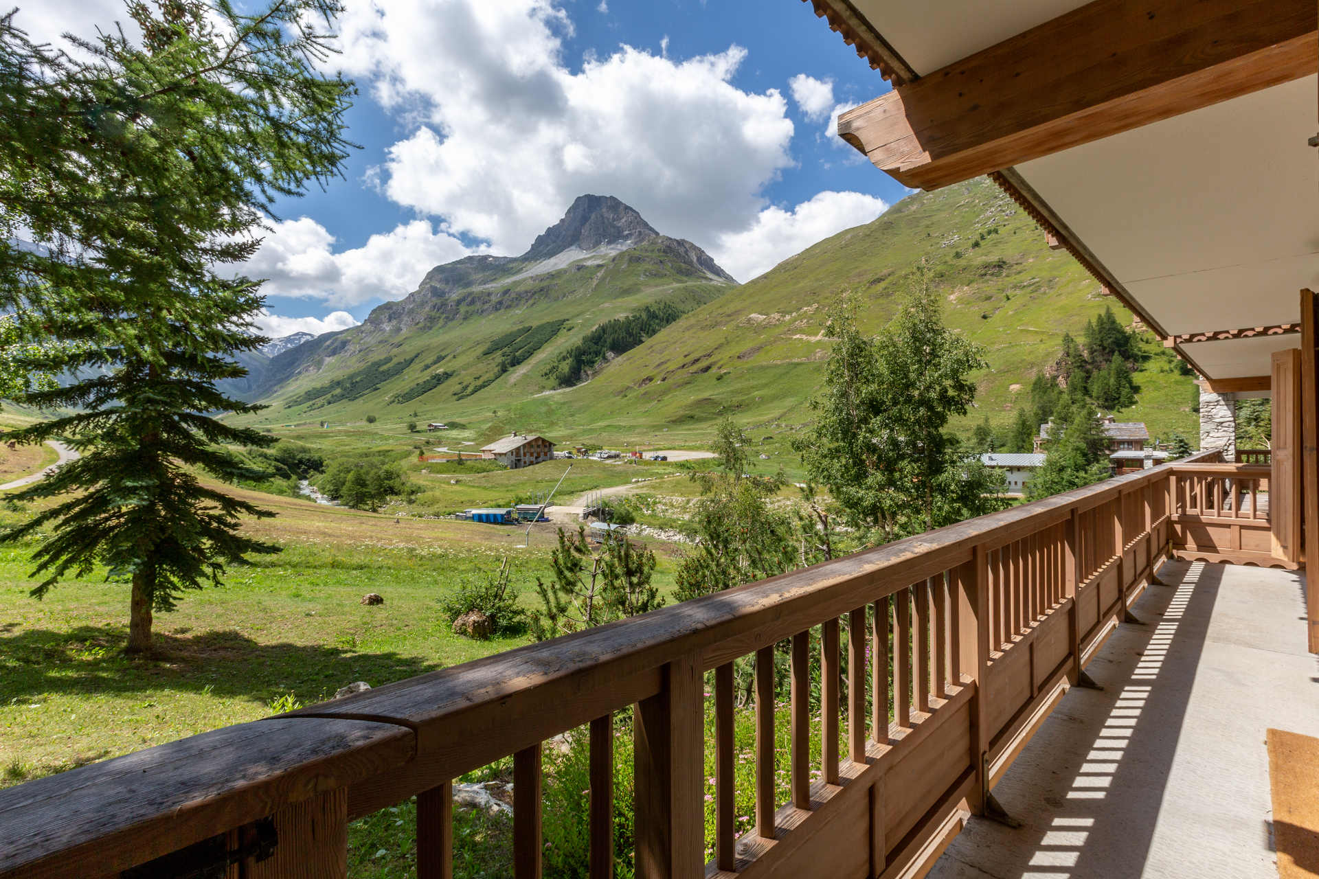 _lv_images__lot_0001420006_15_1456972