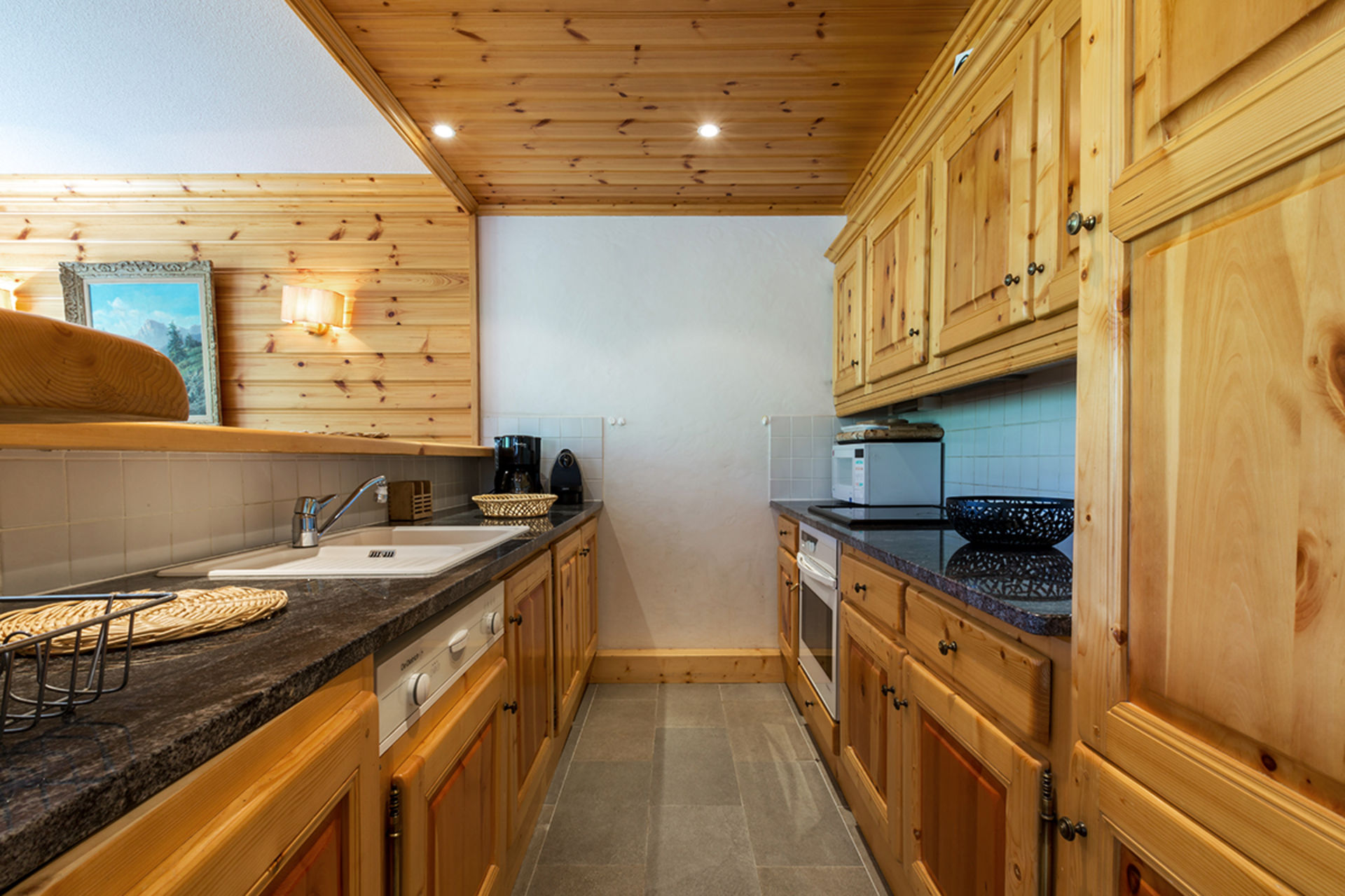 _lv_images__lot_0001420009_06_1456809