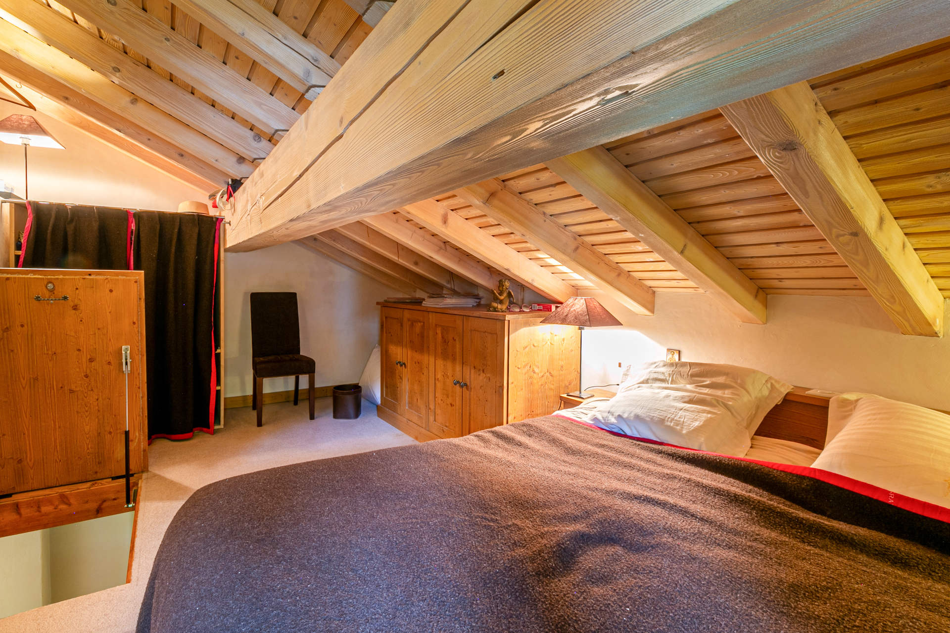 _lv_images__lot_0001560001_14_1454419