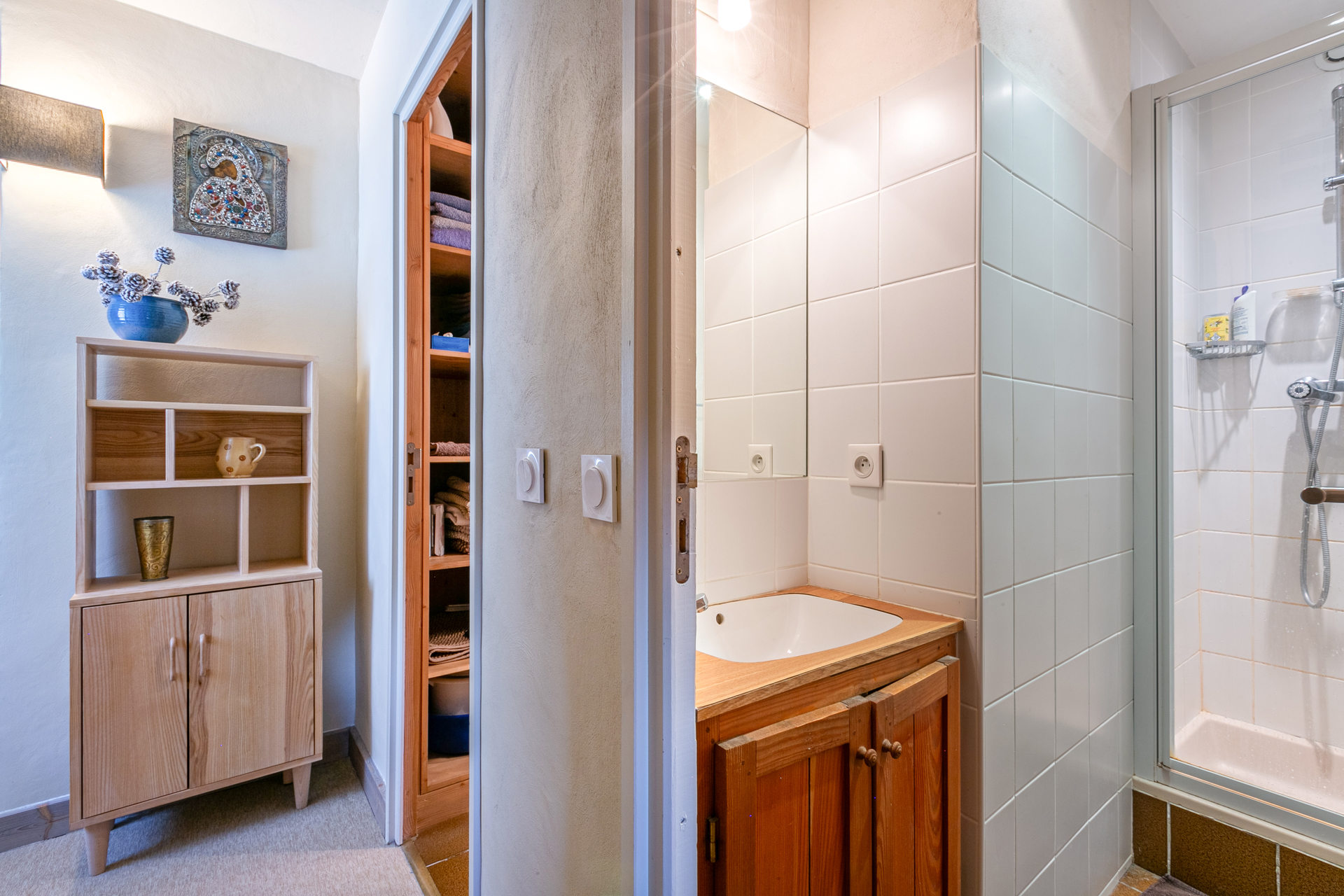 _lv_images__lot_0001560001_15_1454420