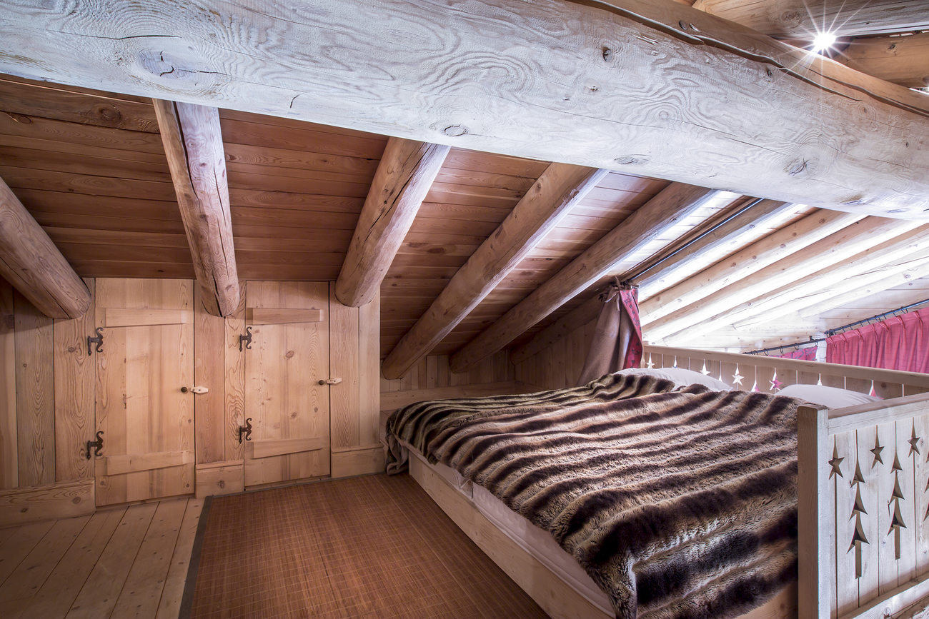 _lv_images__lot_0001690002_11_1457215