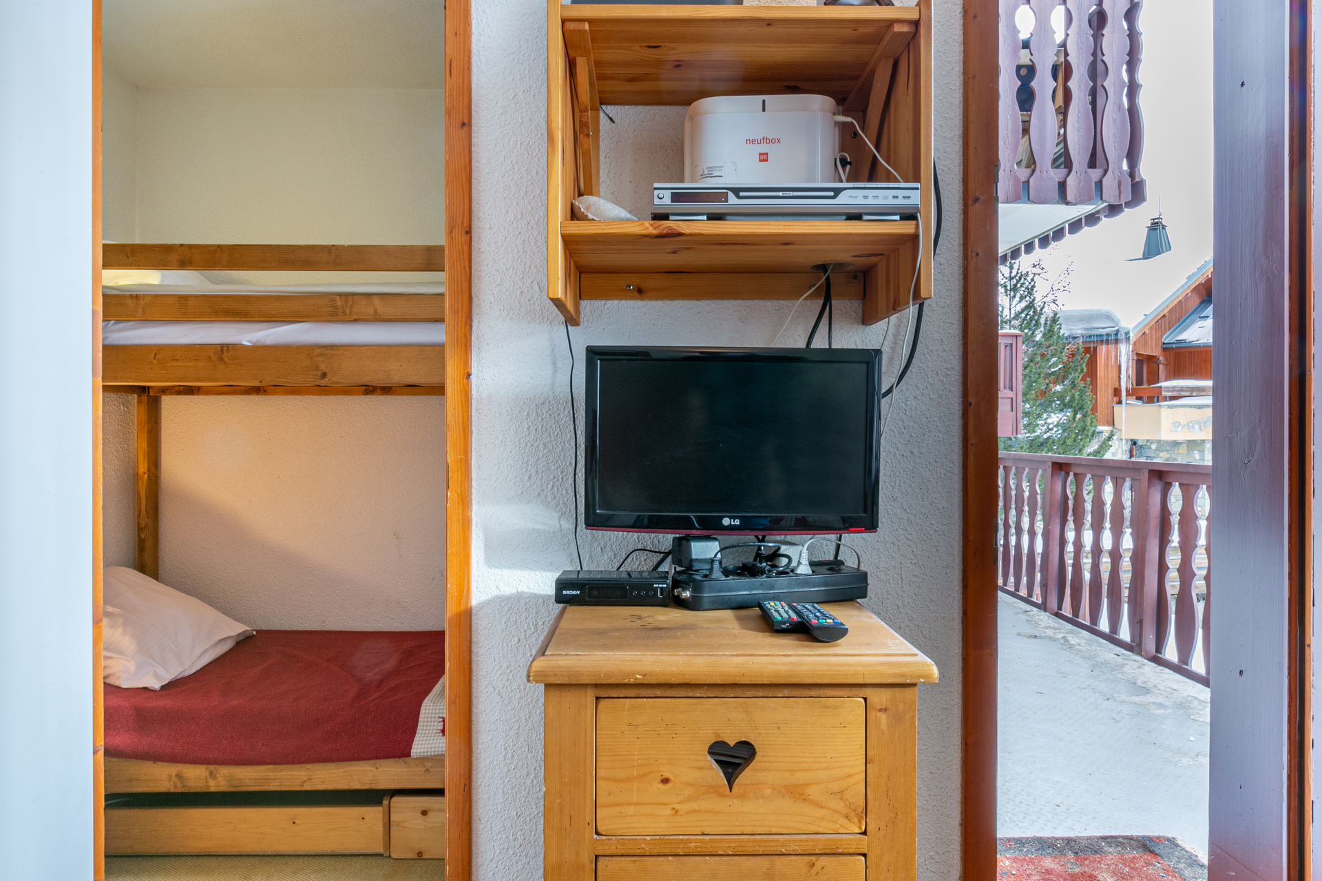 _lv_images__lot_0001730082_07_1456124