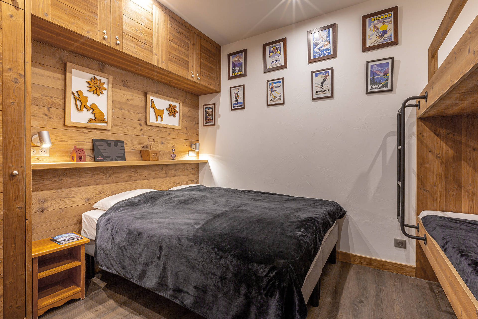 _lv_images__lot_0002080001_10_1456766