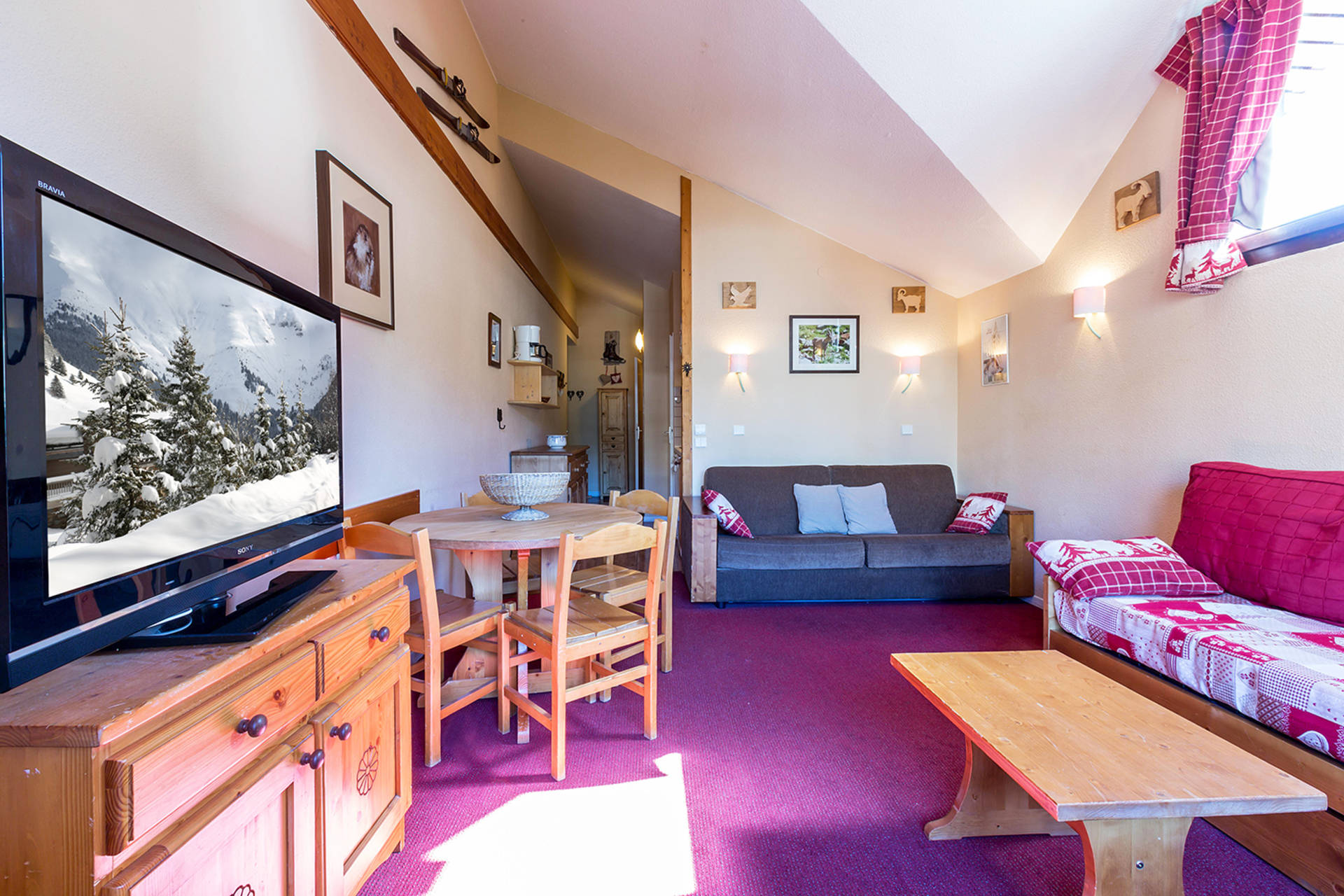 _lv_images__lot_0002080002_02_1455674