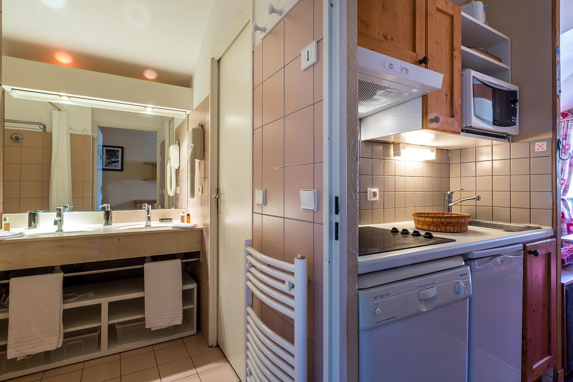 _lv_images__lot_0002080002_07_1455679