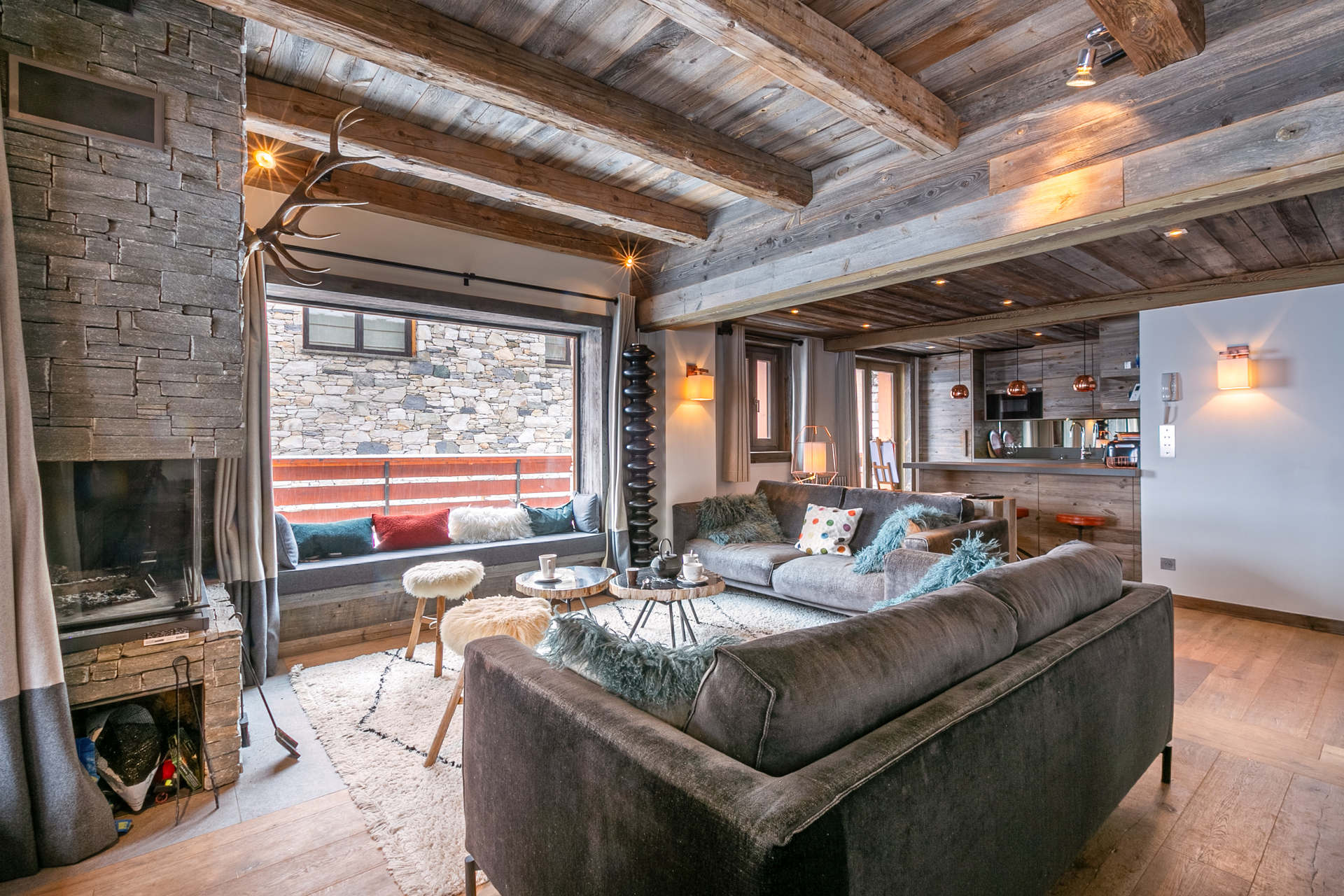 _lv_images__lot_0002340001_01_1454817