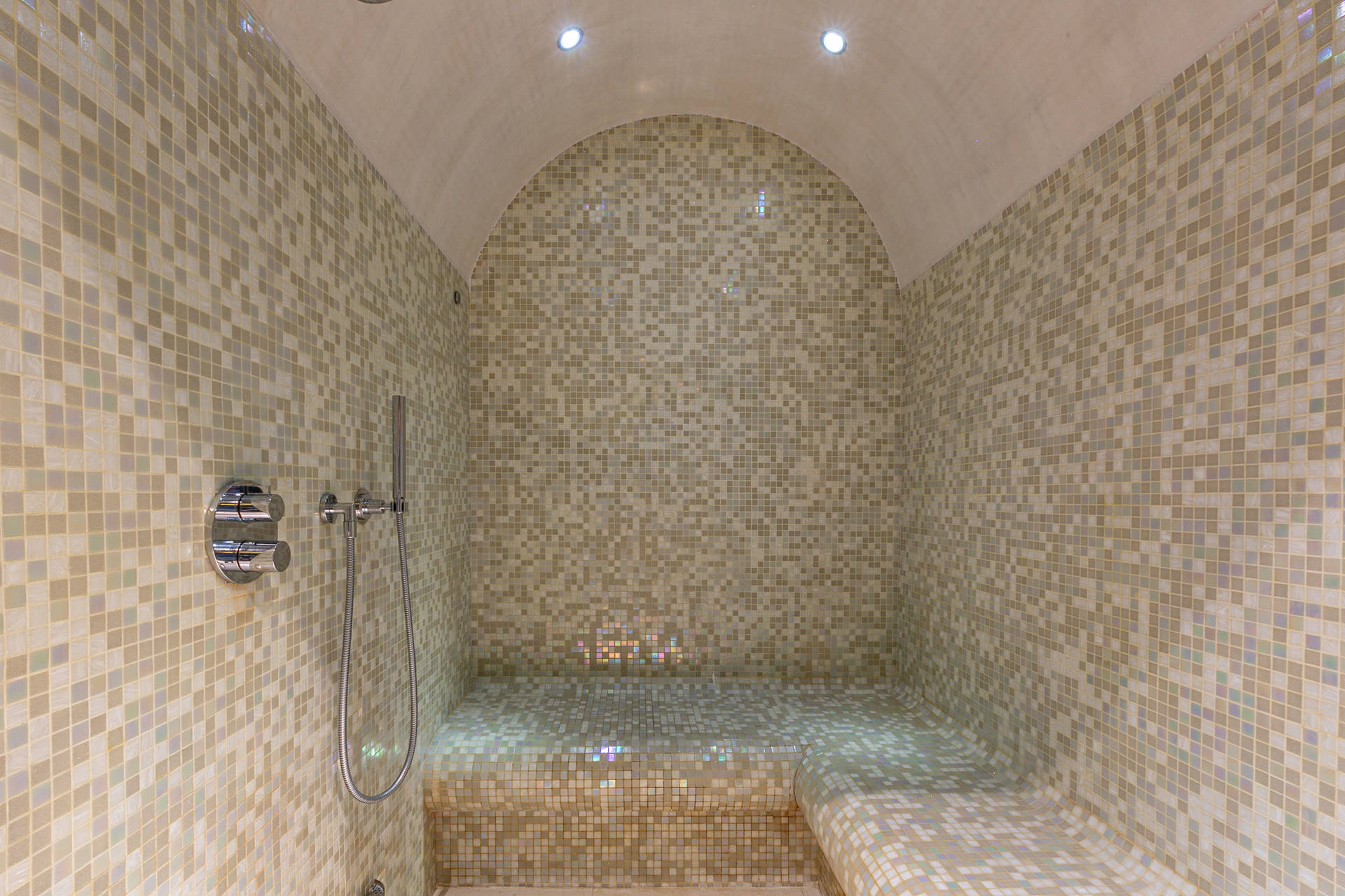 _lv_images__lot_0002340001_16_1454832