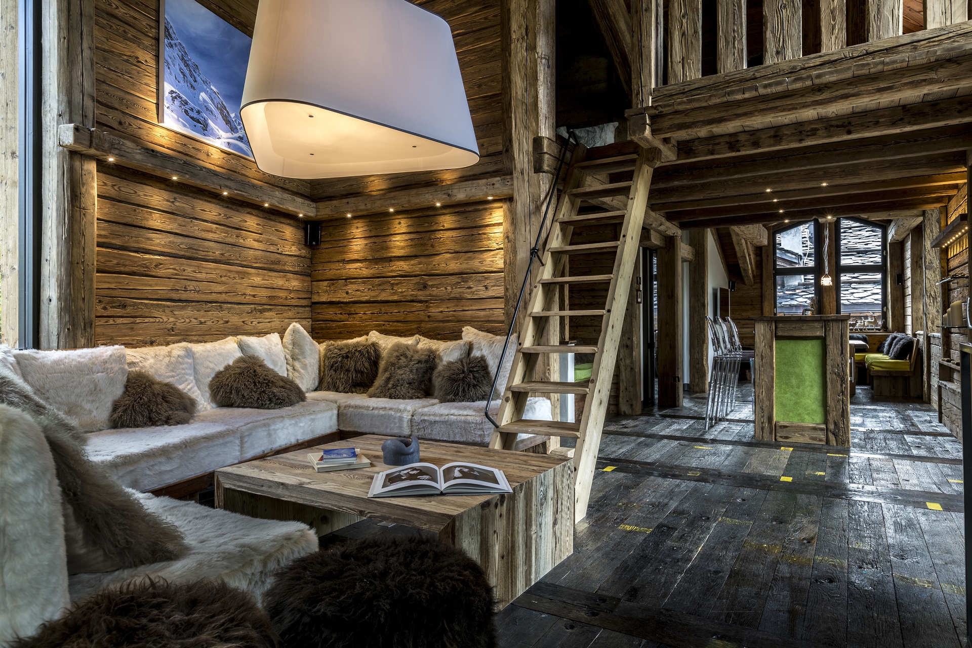 _lv_images__lot_0002340003_02_1454375