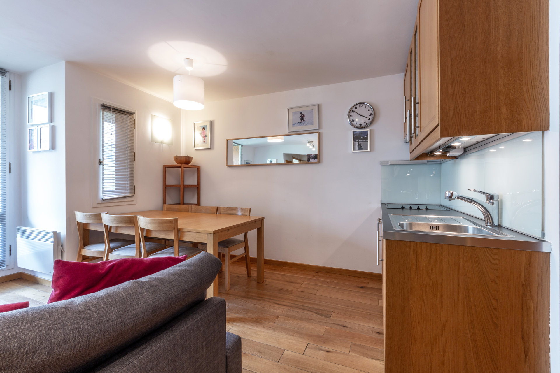 _lv_images__lot_0002340016_04_1458003