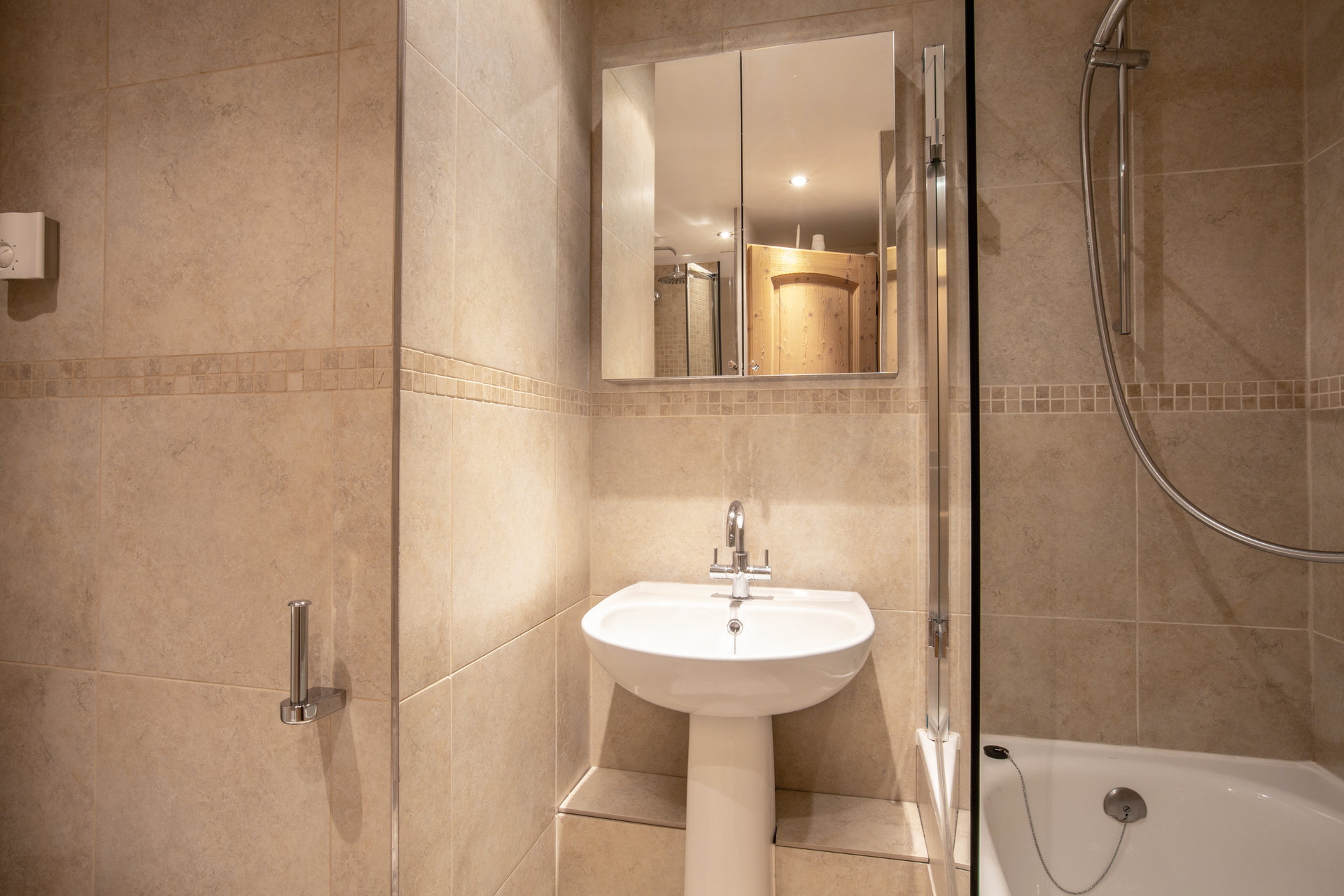 _lv_images__lot_0002340016_09_1458008