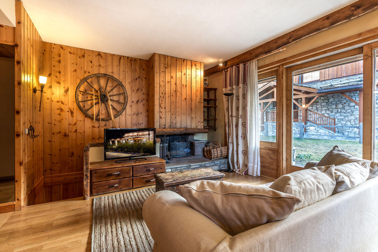 _lv_images__lot_0002340022_03_1457452