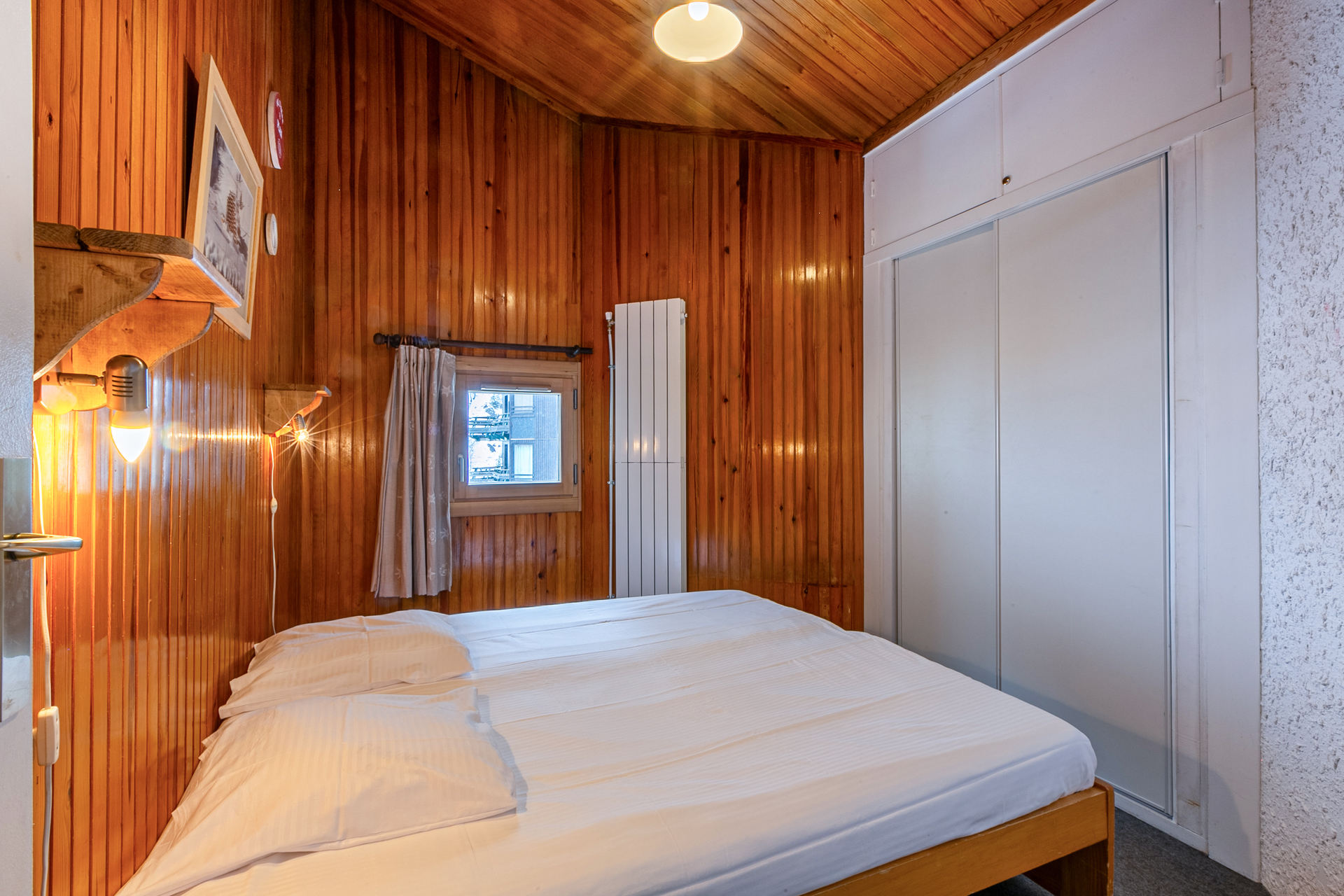 _lv_images__lot_0002340024_07_1456427