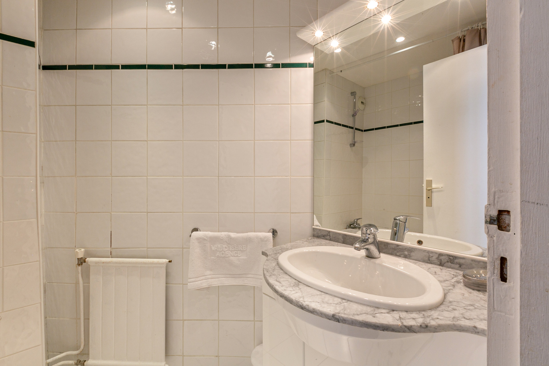 _lv_images__lot_0002340024_12_1456432