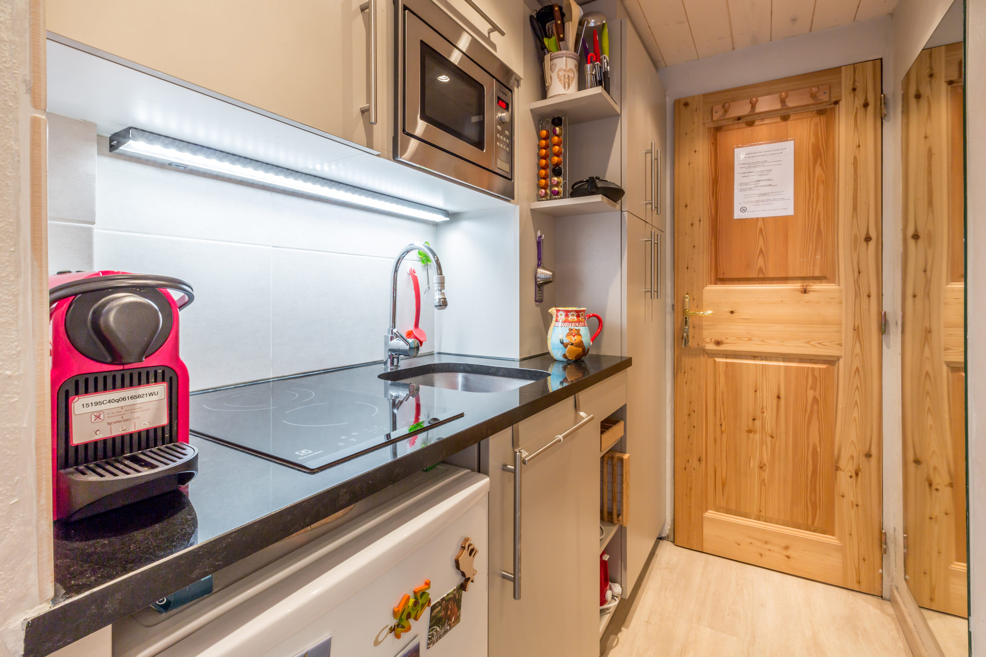 _lv_images__lot_0002340026_07_1458594