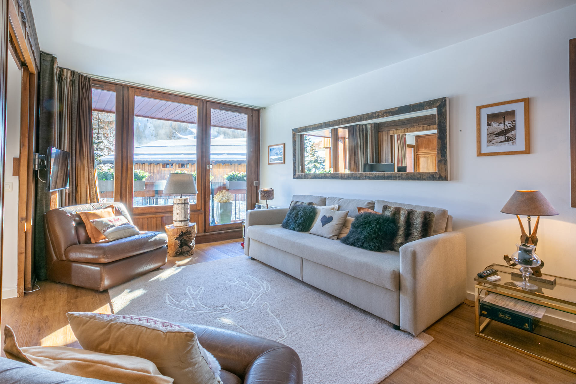 _lv_images__lot_0002340027_02_1455840