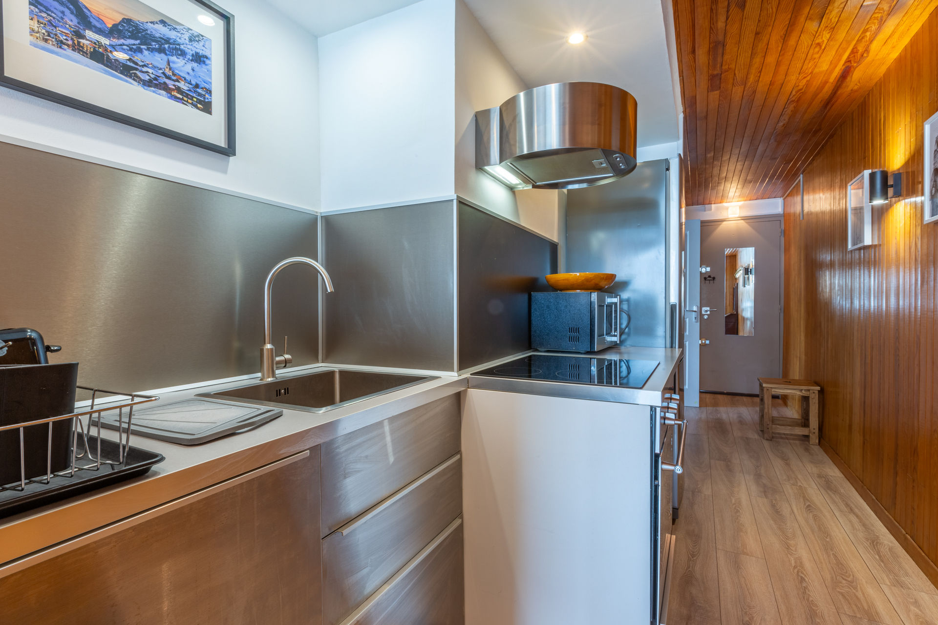 _lv_images__lot_0002340030_05_1457026