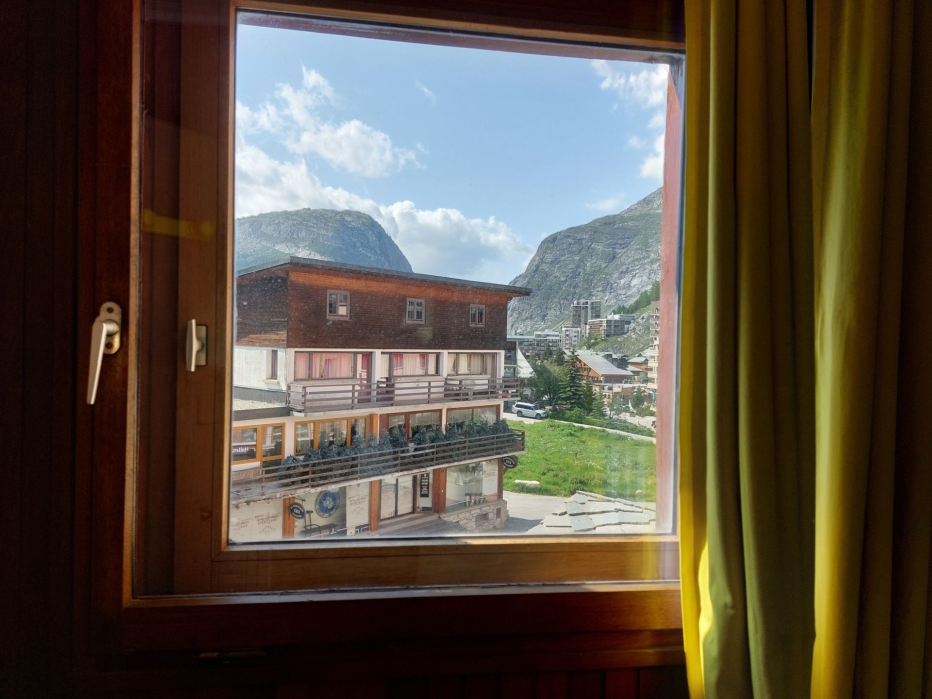 _lv_images__lot_0002340030_15_1457034