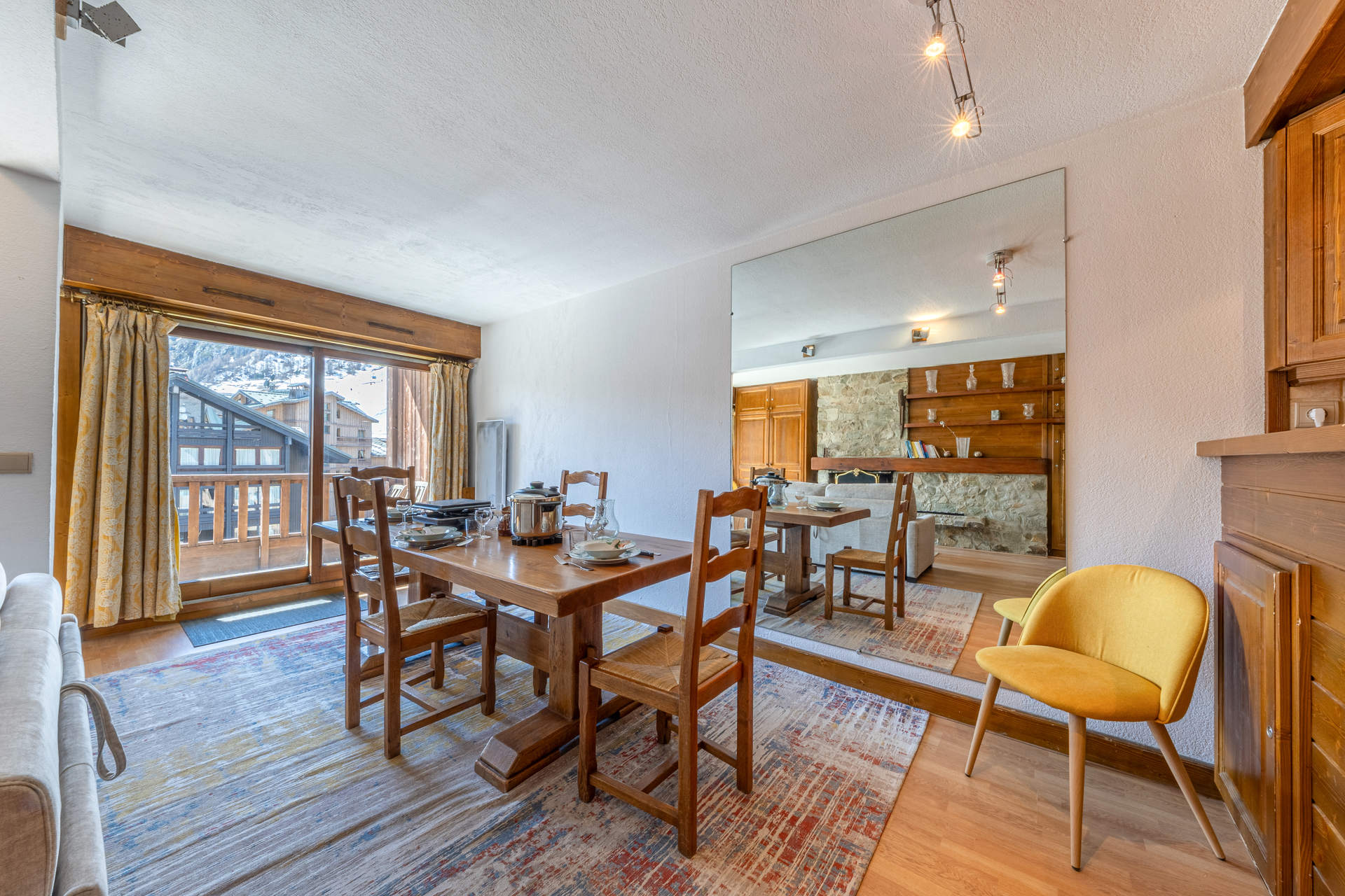 _lv_images__lot_0002340032_07_1455724