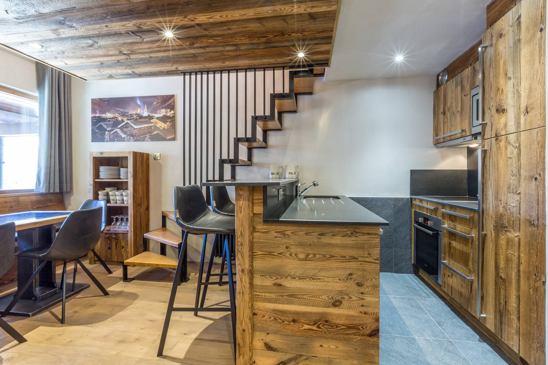 _lv_images__lot_0002340036_04_1455370