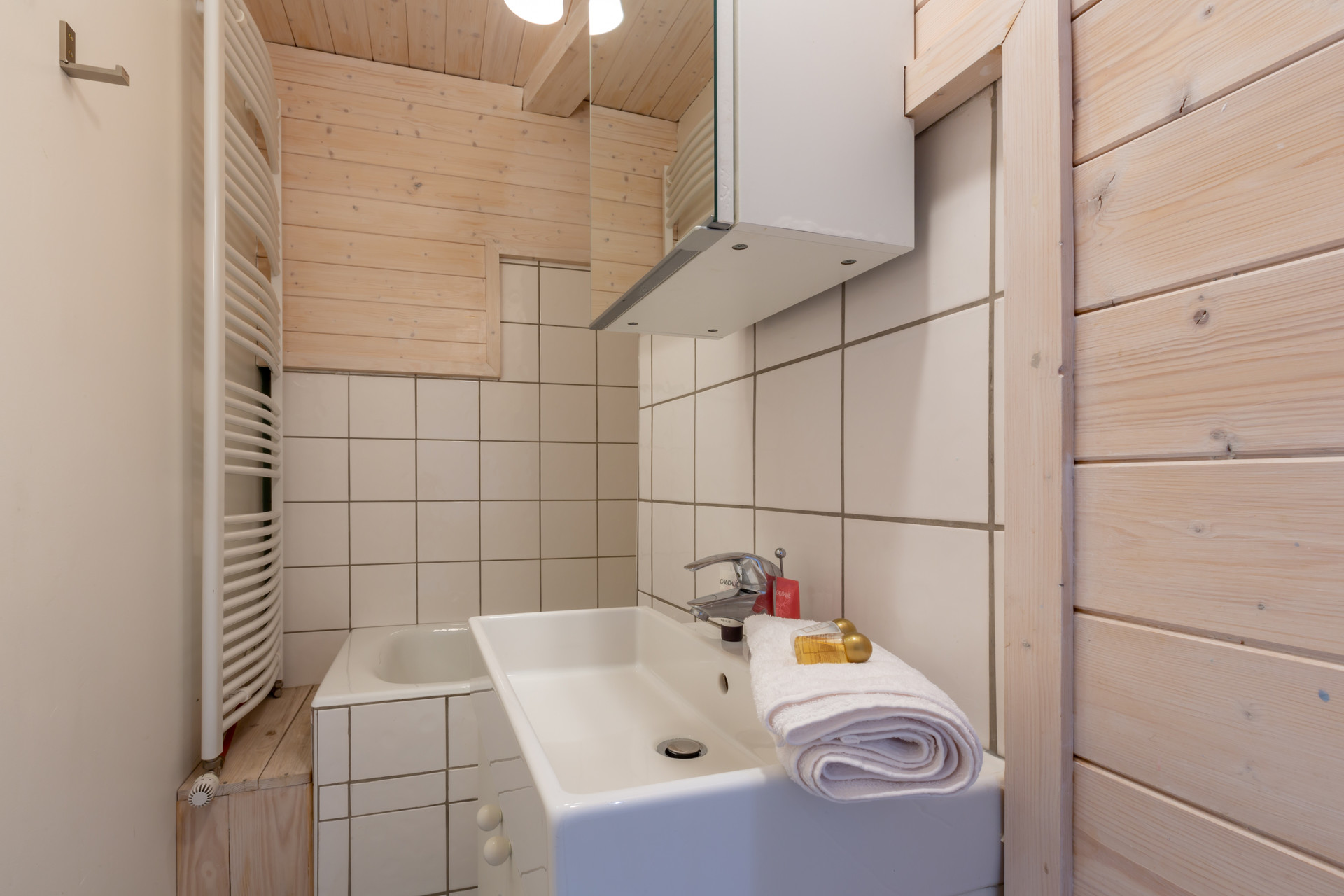 _lv_images__lot_0002340053_07_1458293