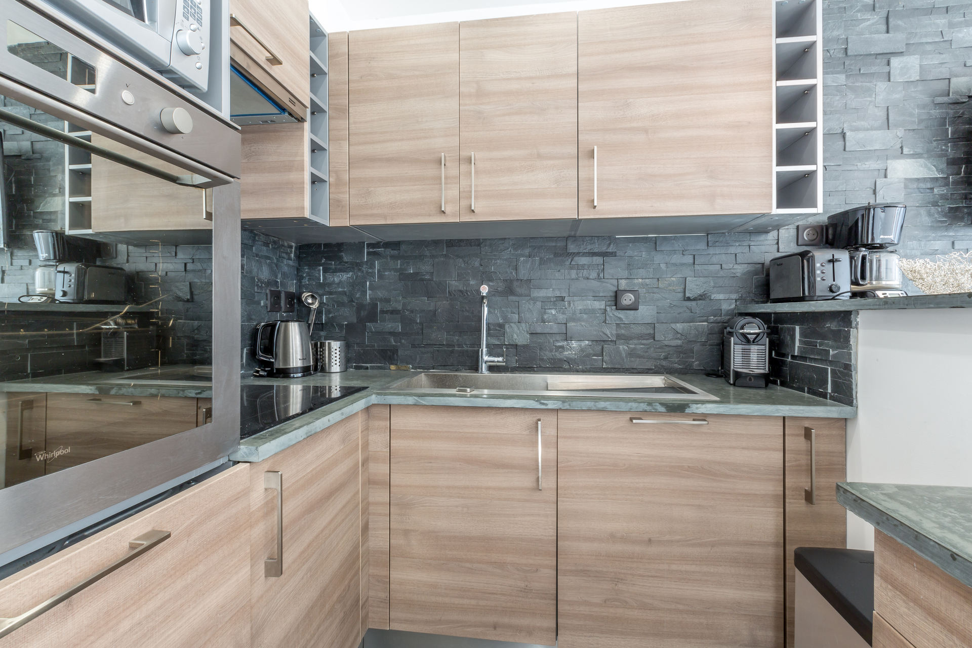 _lv_images__lot_0002340055_06_1458021