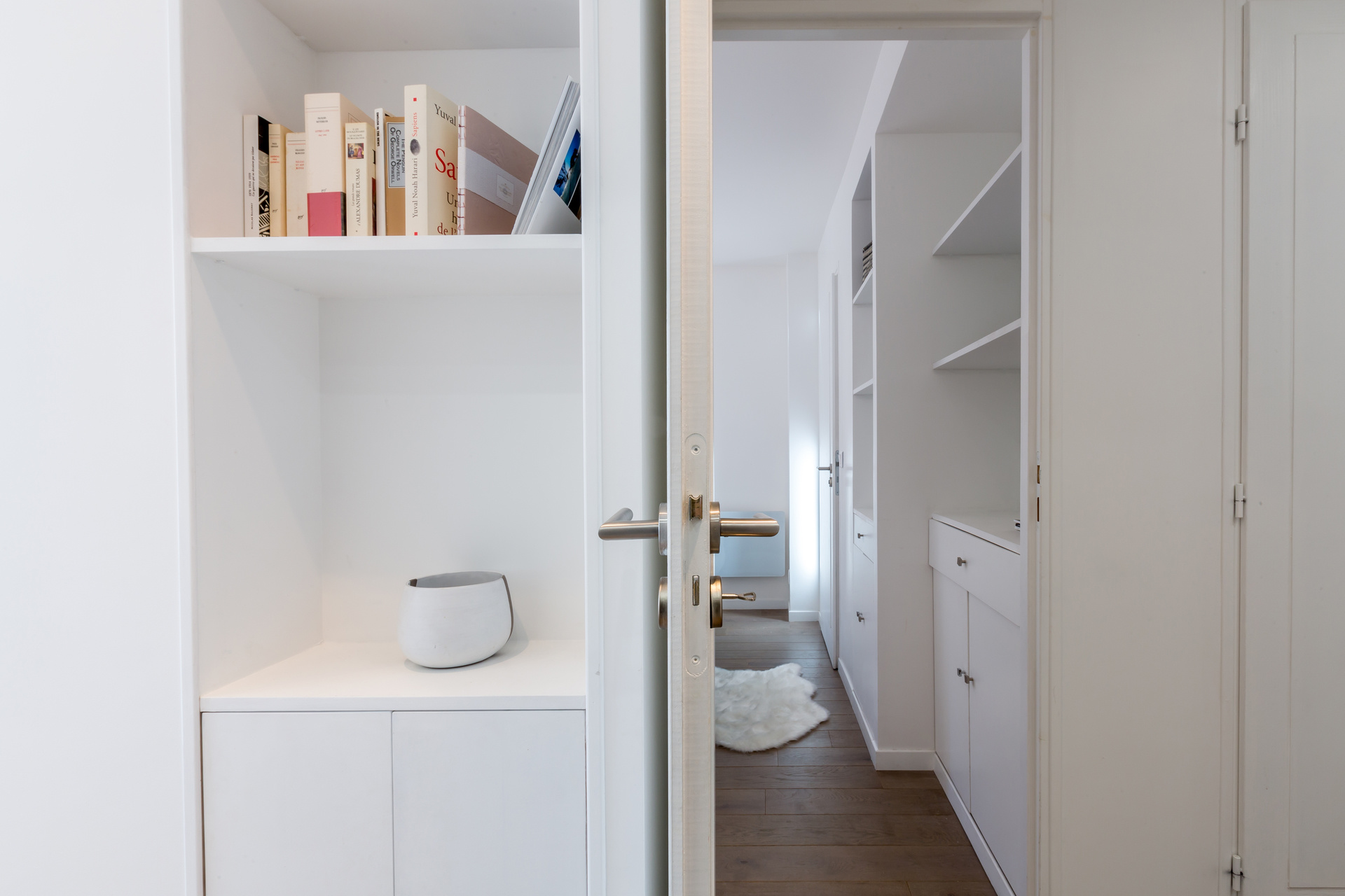 _lv_images__lot_0002340055_07_1458022