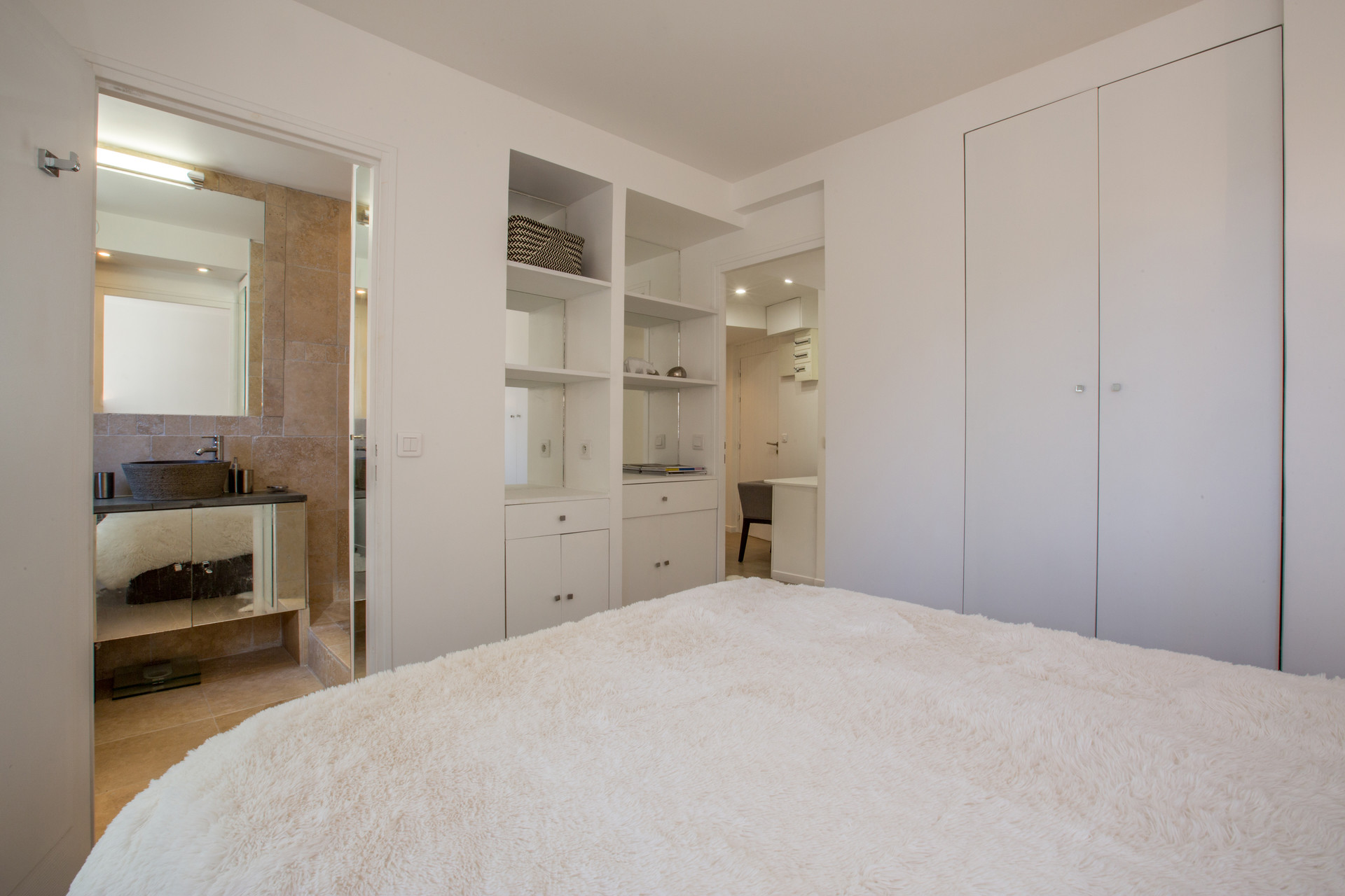 _lv_images__lot_0002340055_09_1458024