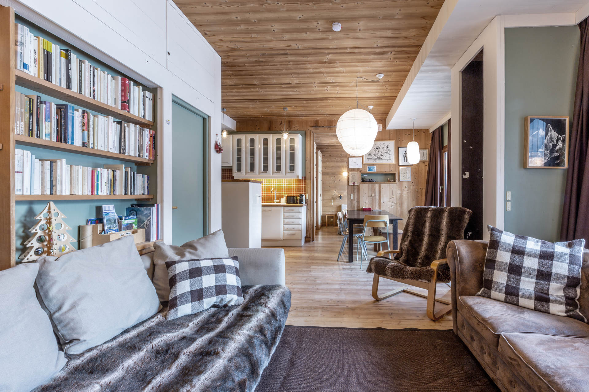 _lv_images__lot_0002340084_01_1456560