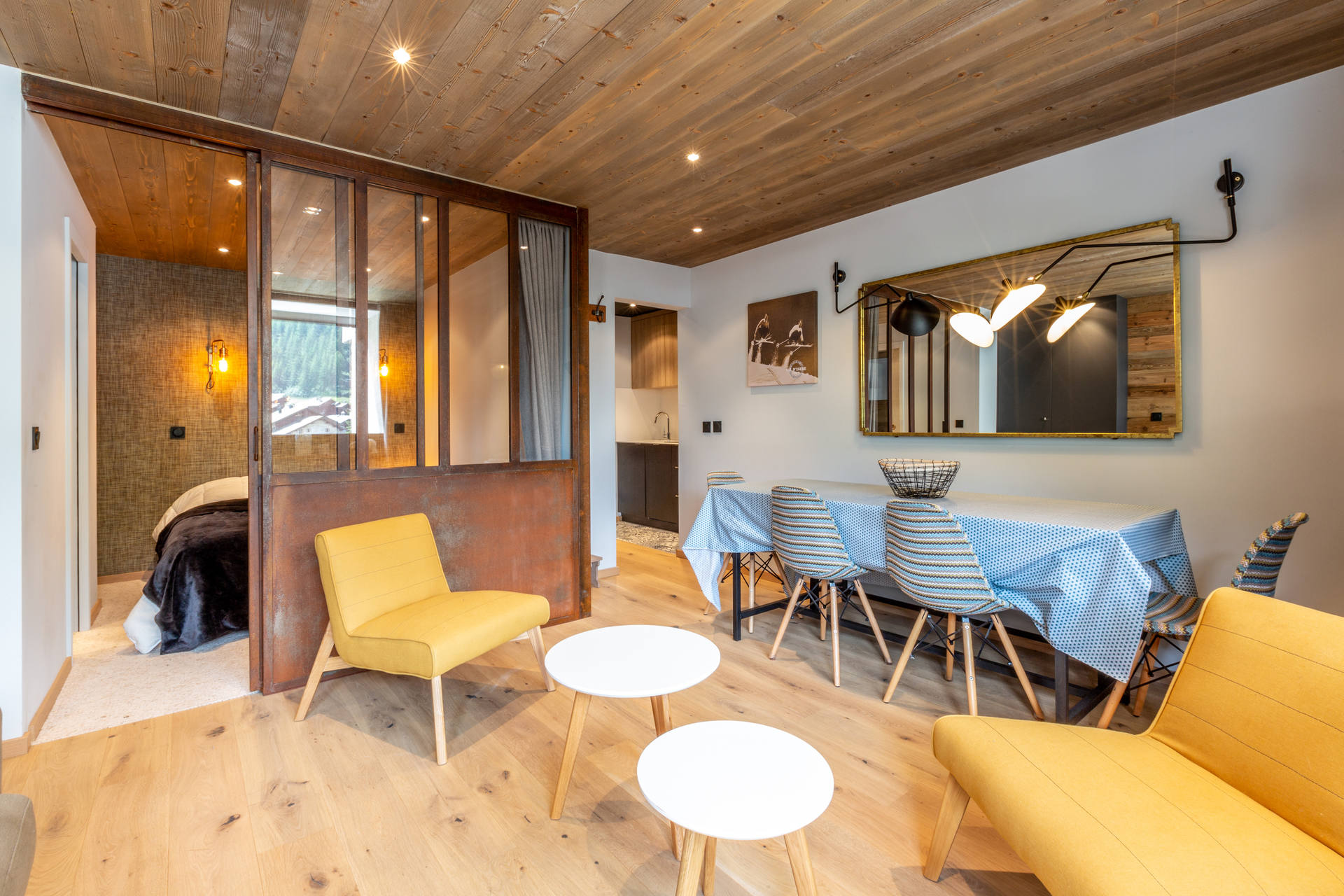 _lv_images__lot_0002340120_04_1455355