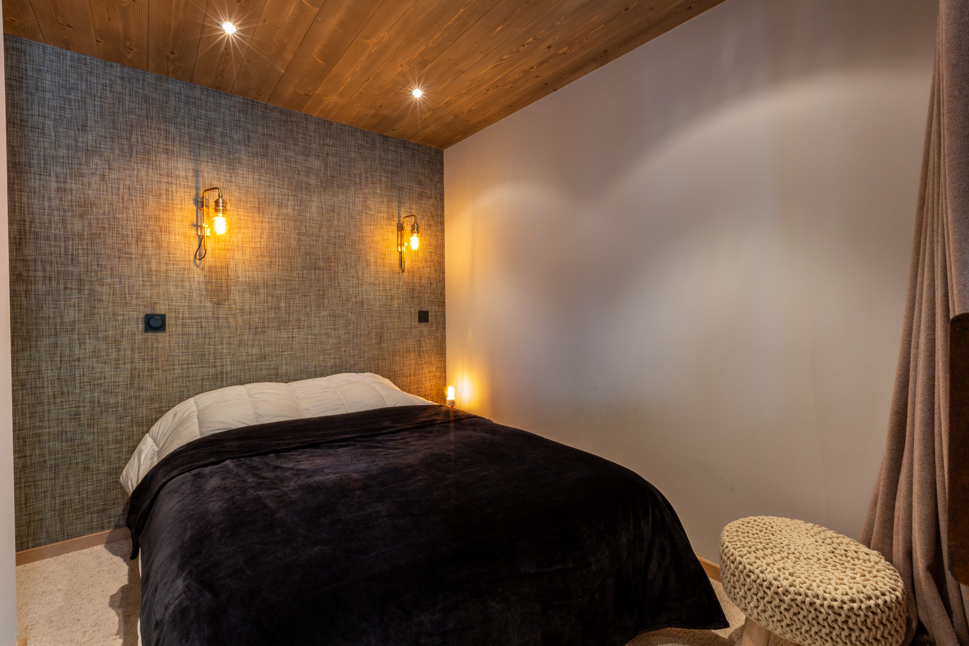 _lv_images__lot_0002340120_07_1455358